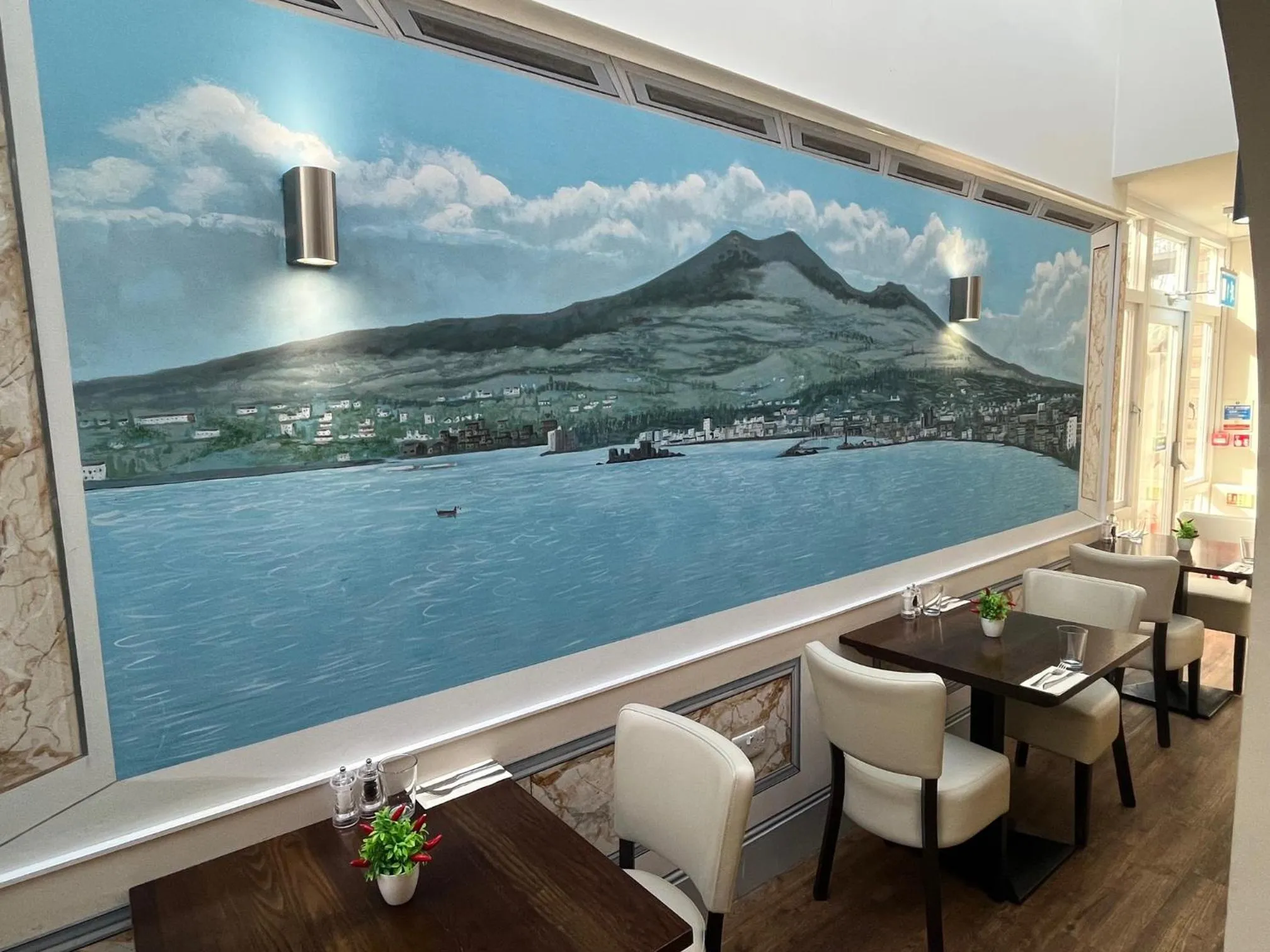 Restaurant/places to eat in Sorrento Hotel & Restaurant