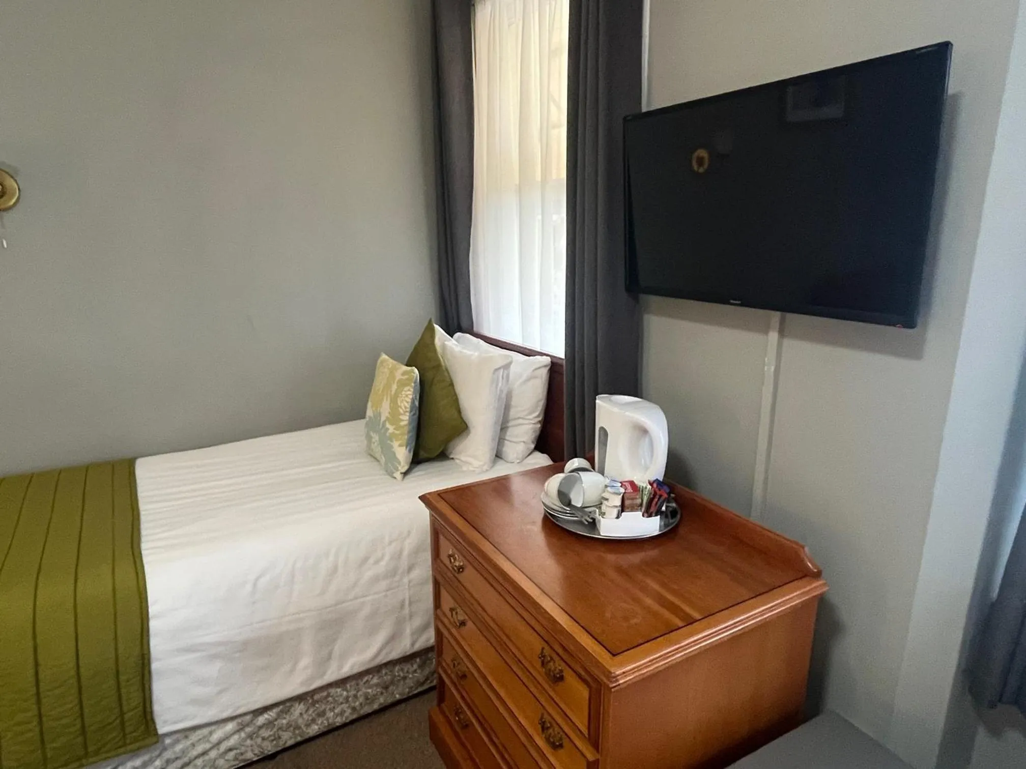 Bed in Sorrento Hotel & Restaurant