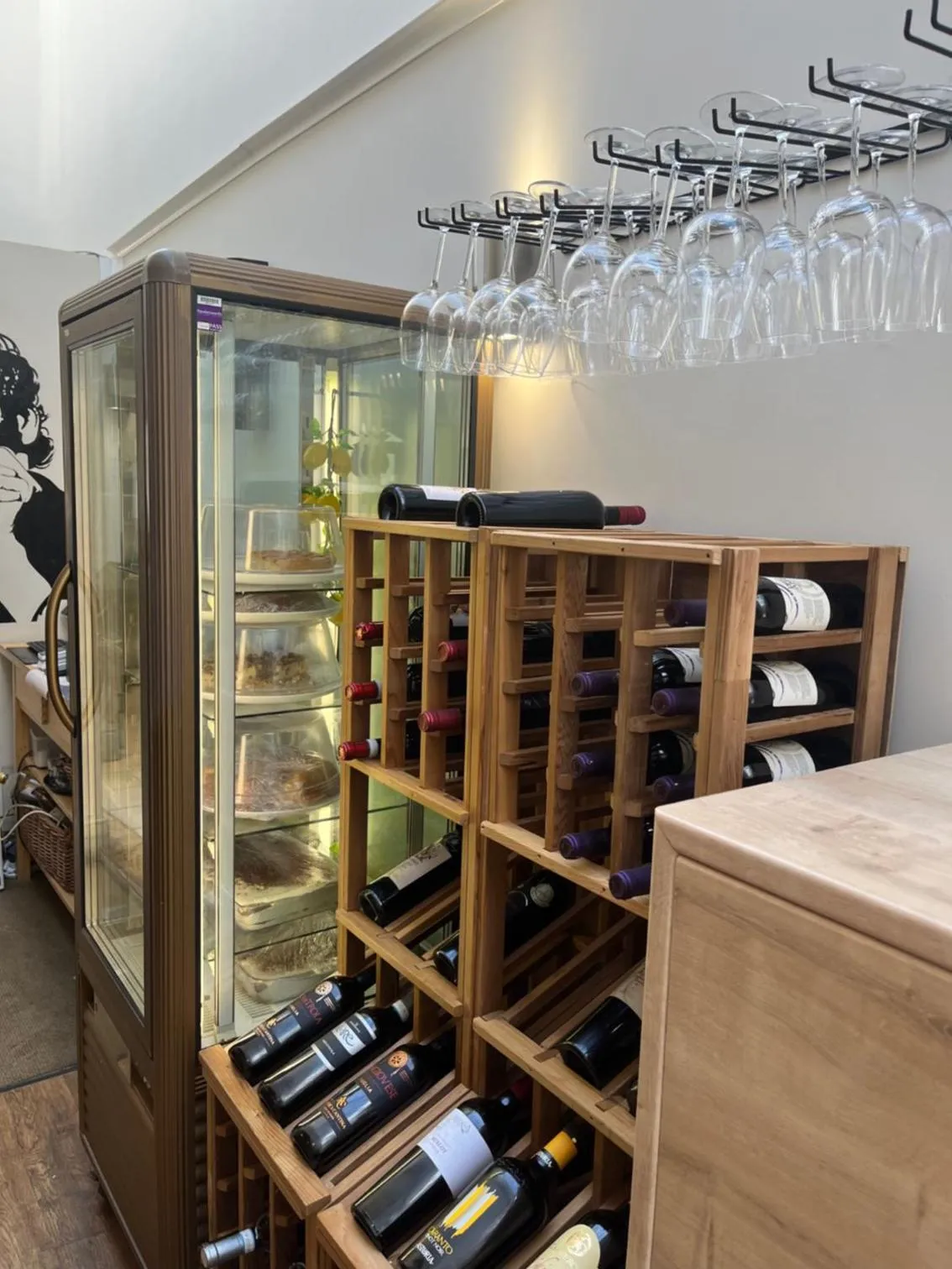 Restaurant/places to eat in Sorrento Hotel & Restaurant