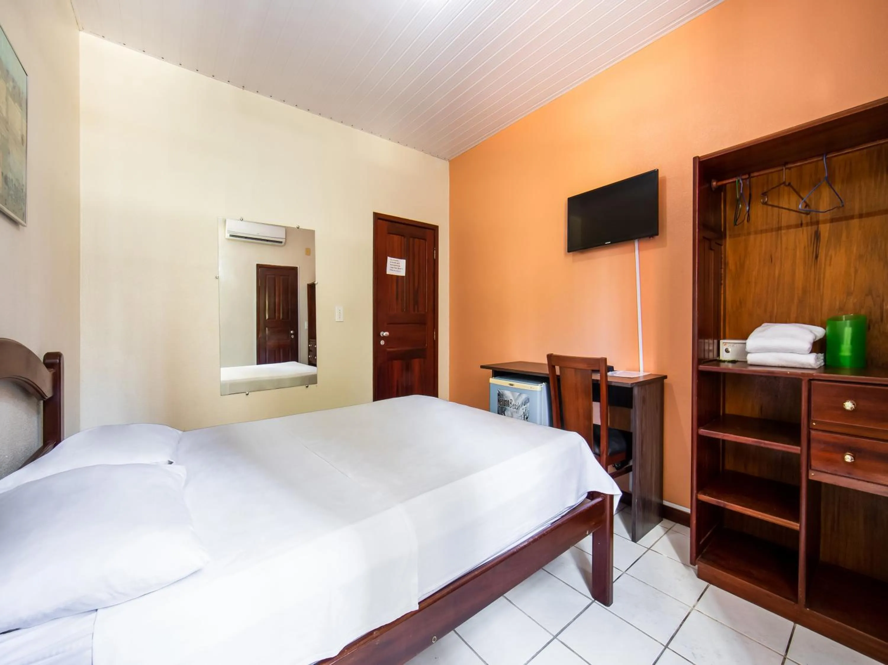 Photo of the whole room in Netuno Beach Hotel