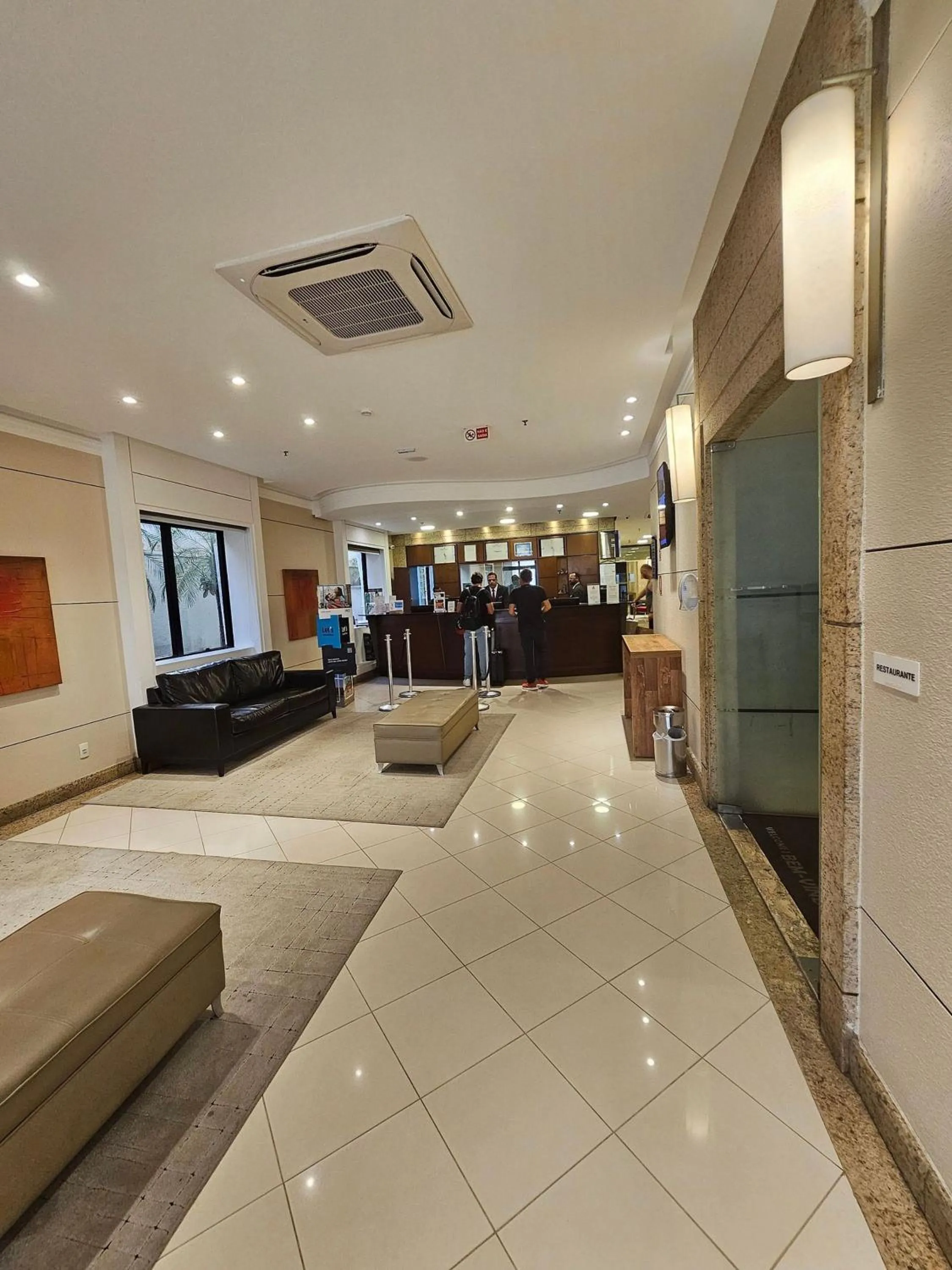 Restaurant/places to eat, Bed in Flat 902 na Avenida Vieira de Moraes 1960 perto do aeroporto de Congonhas