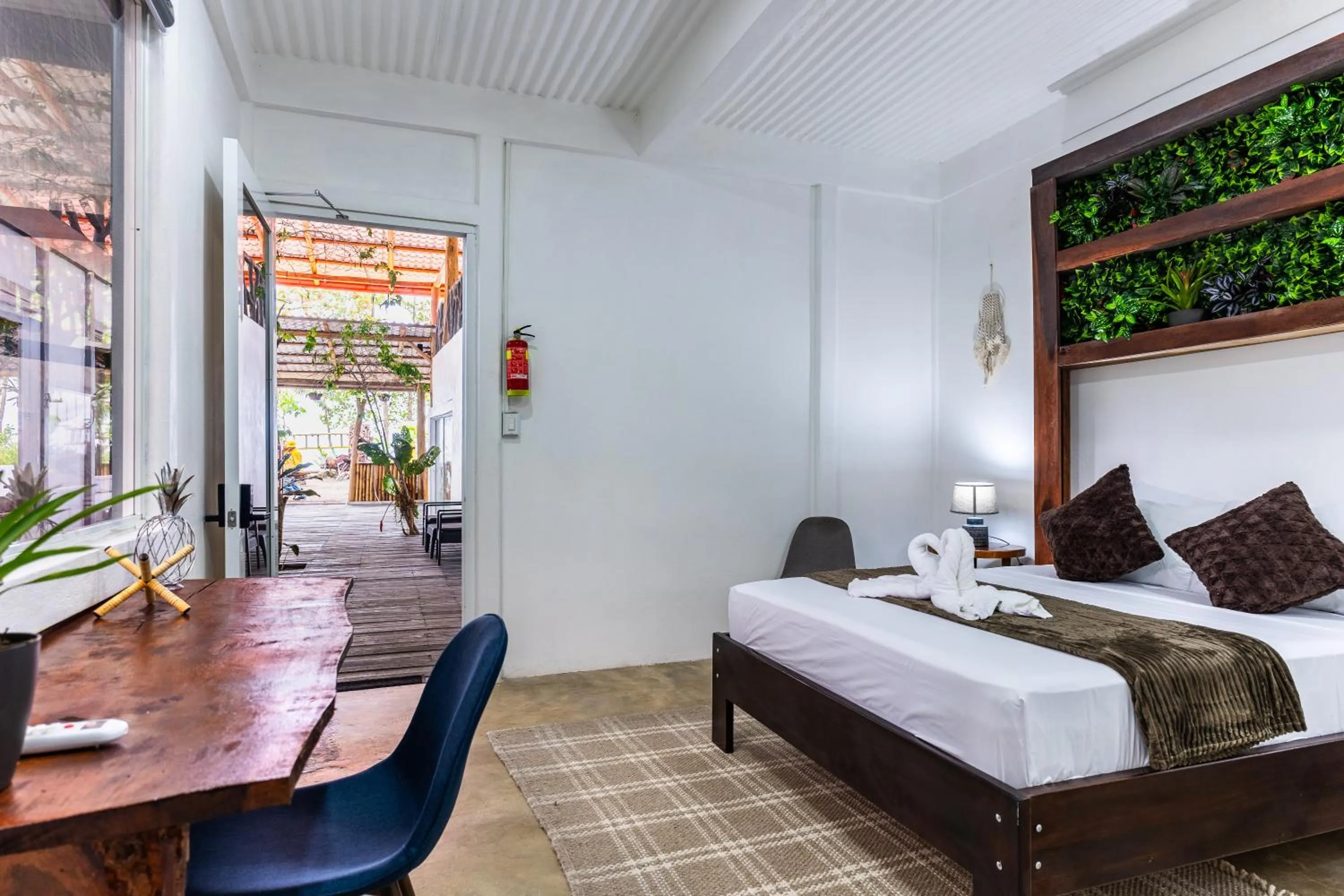 Bed in El Deseo Serendipity Tortuguero