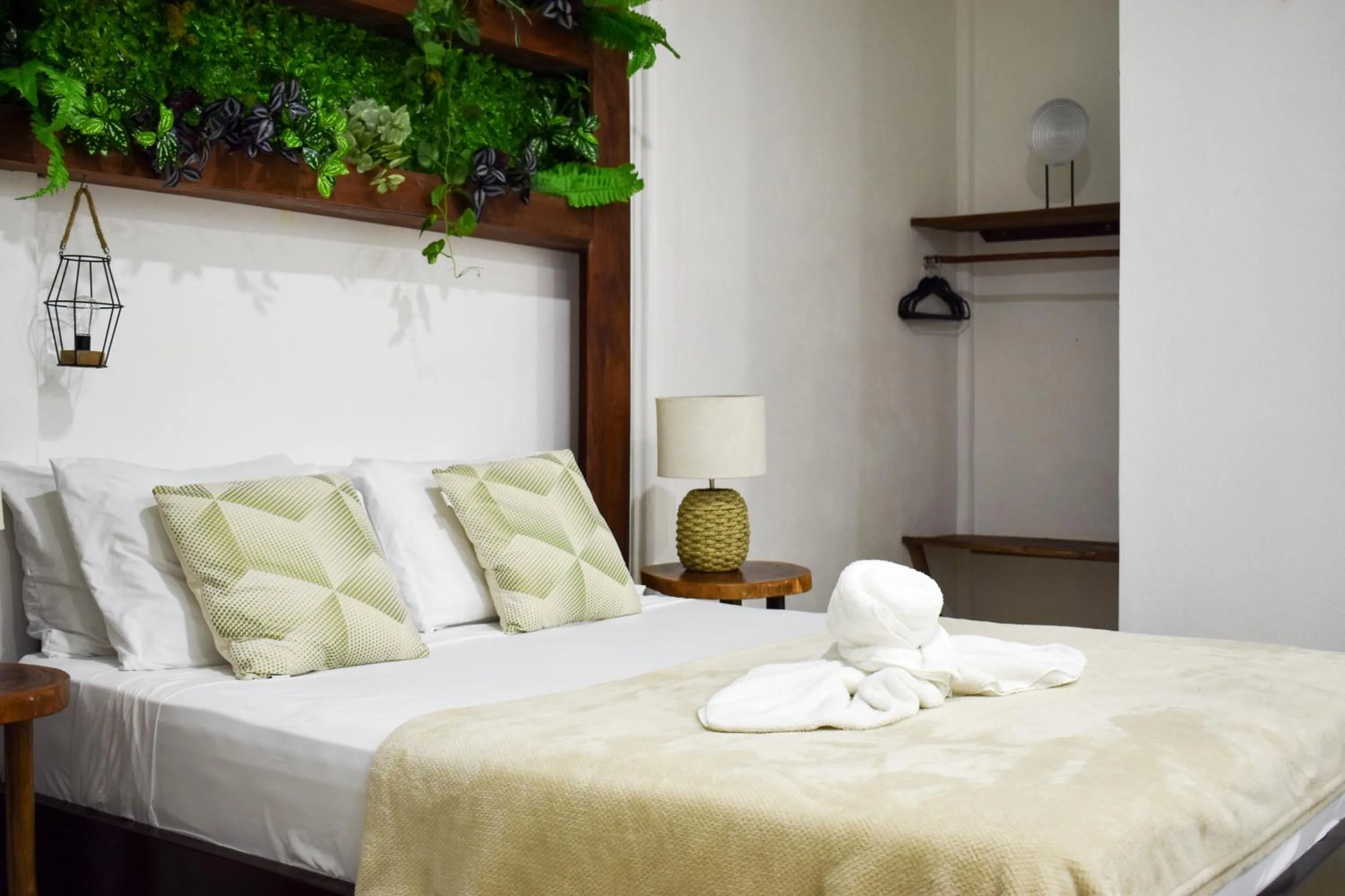 Bed in El Deseo Serendipity Tortuguero