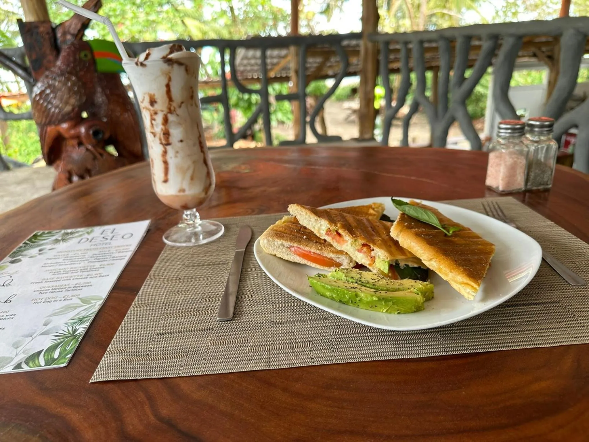 Food and drinks in El Deseo Serendipity Tortuguero