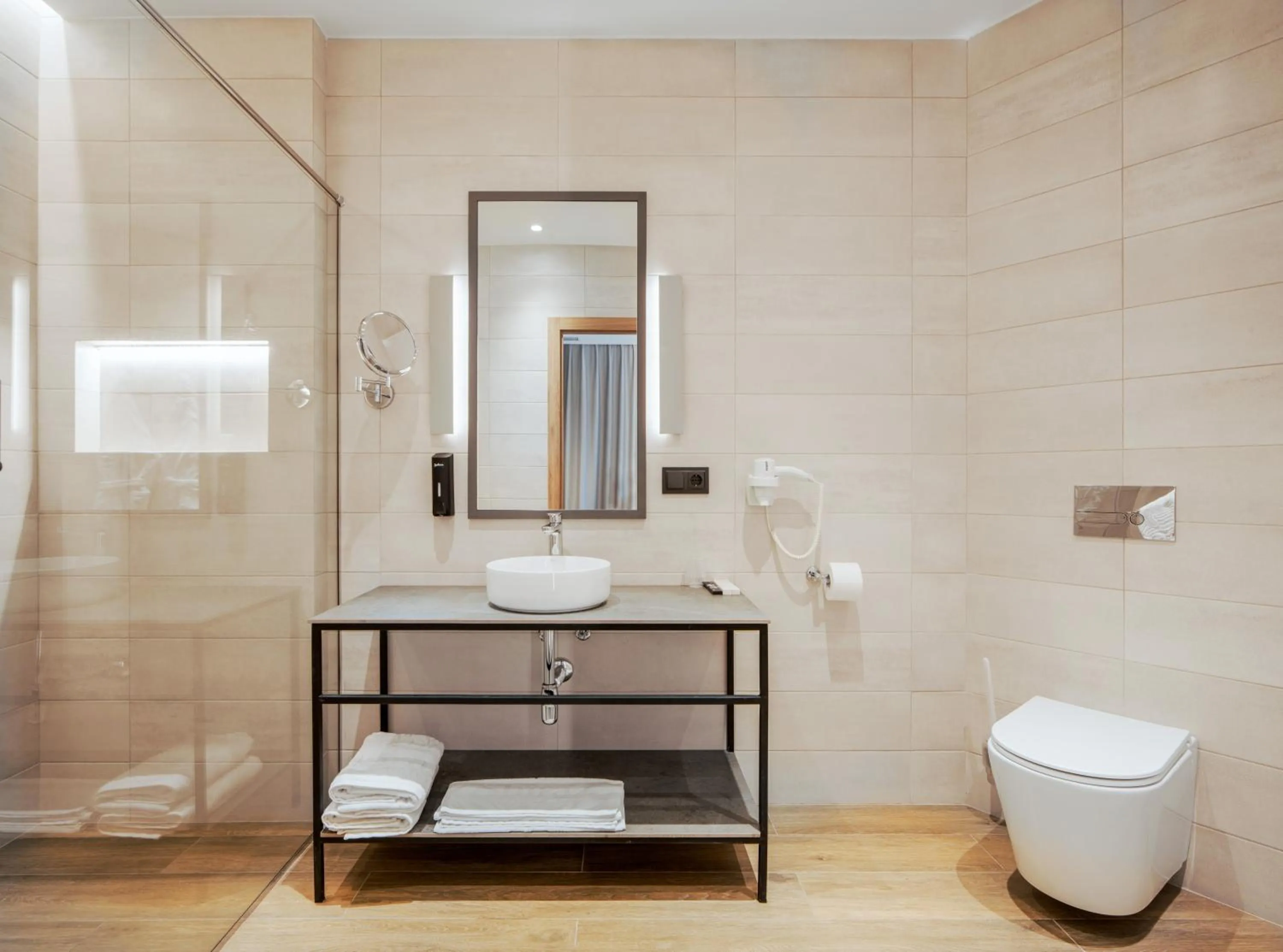 Shower in Radisson Hotel & Spa Gyumri