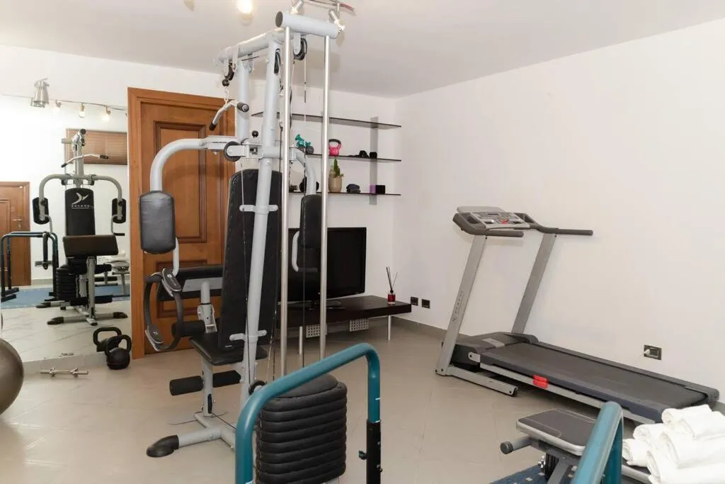 Beatrice: regal residence with wide garden