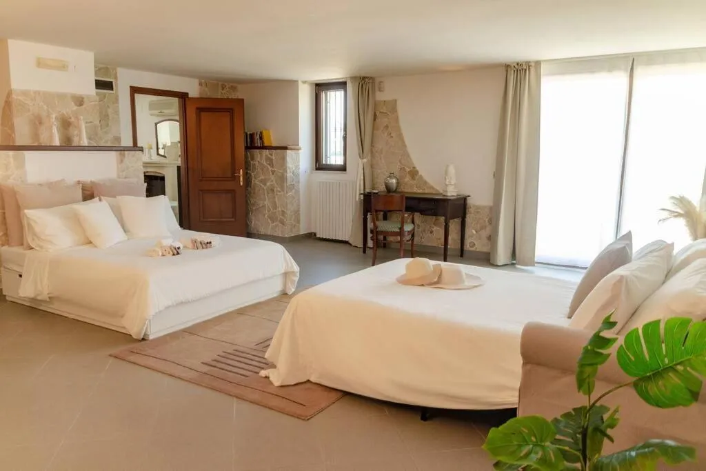 Bed in Beatrice: regal residence with wide garden