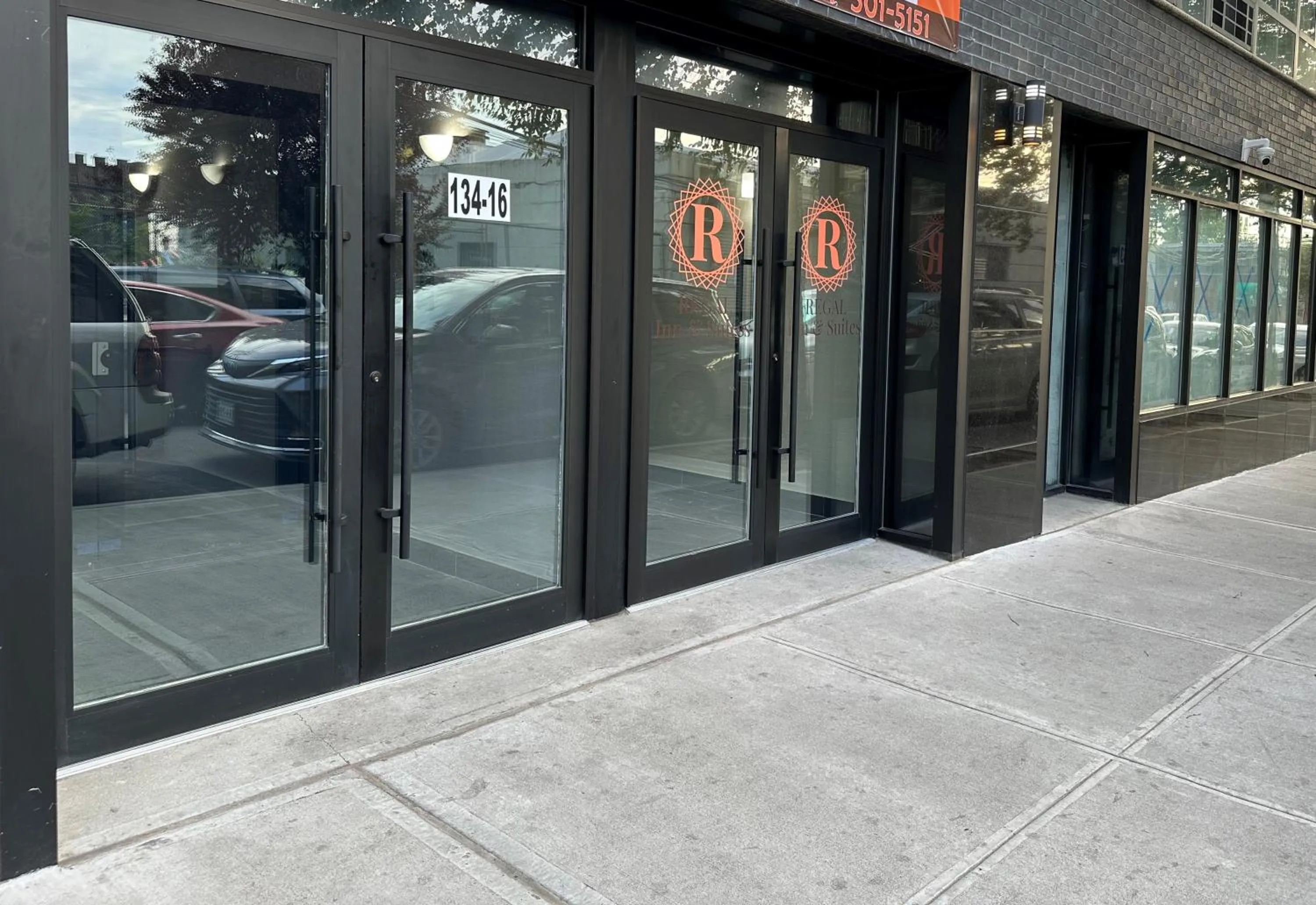 Facade/entrance in Regal Inn & Suites New York LaGuardia Hotel