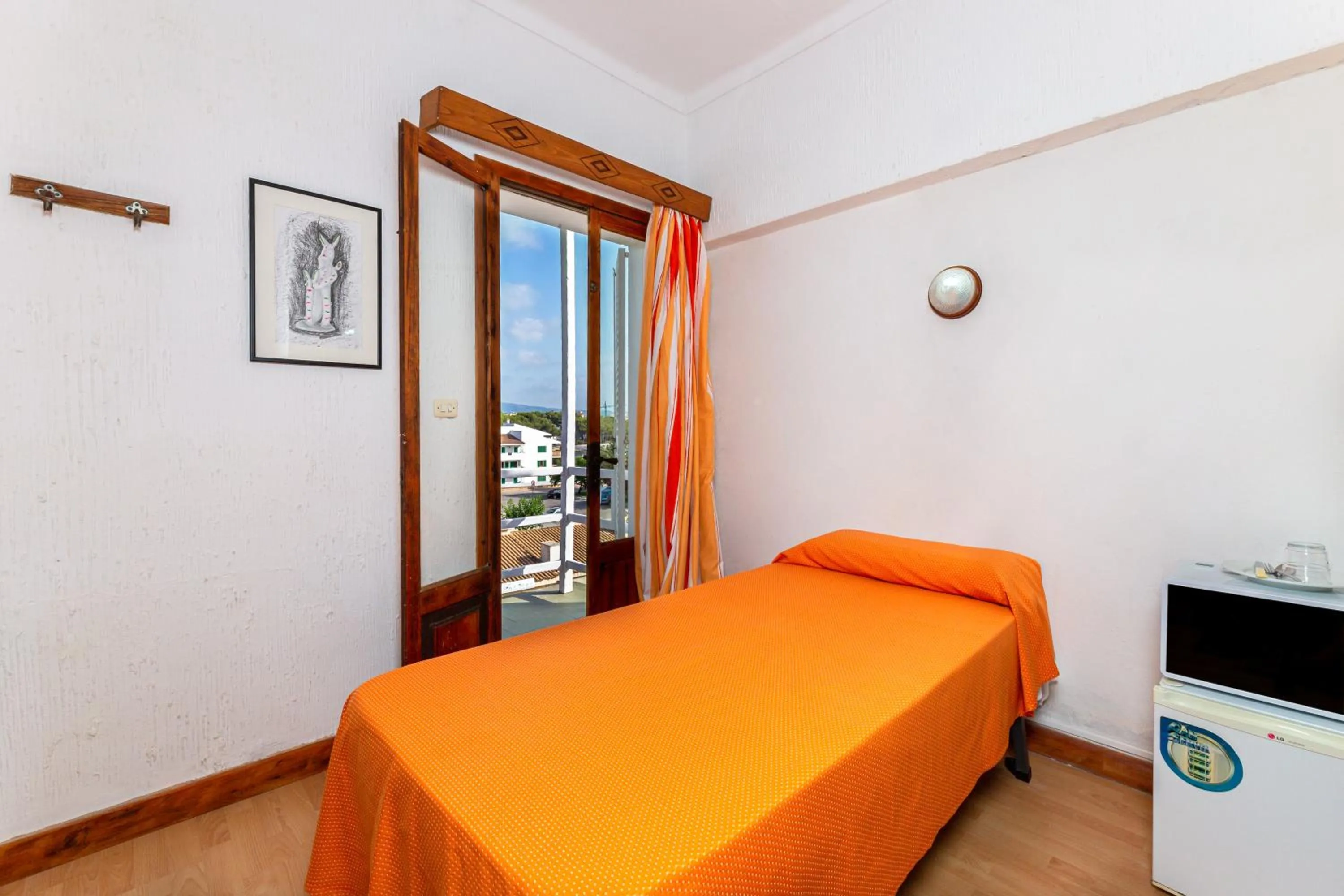 Photo of the whole room, Bed in Hostal Residencia San Francisco