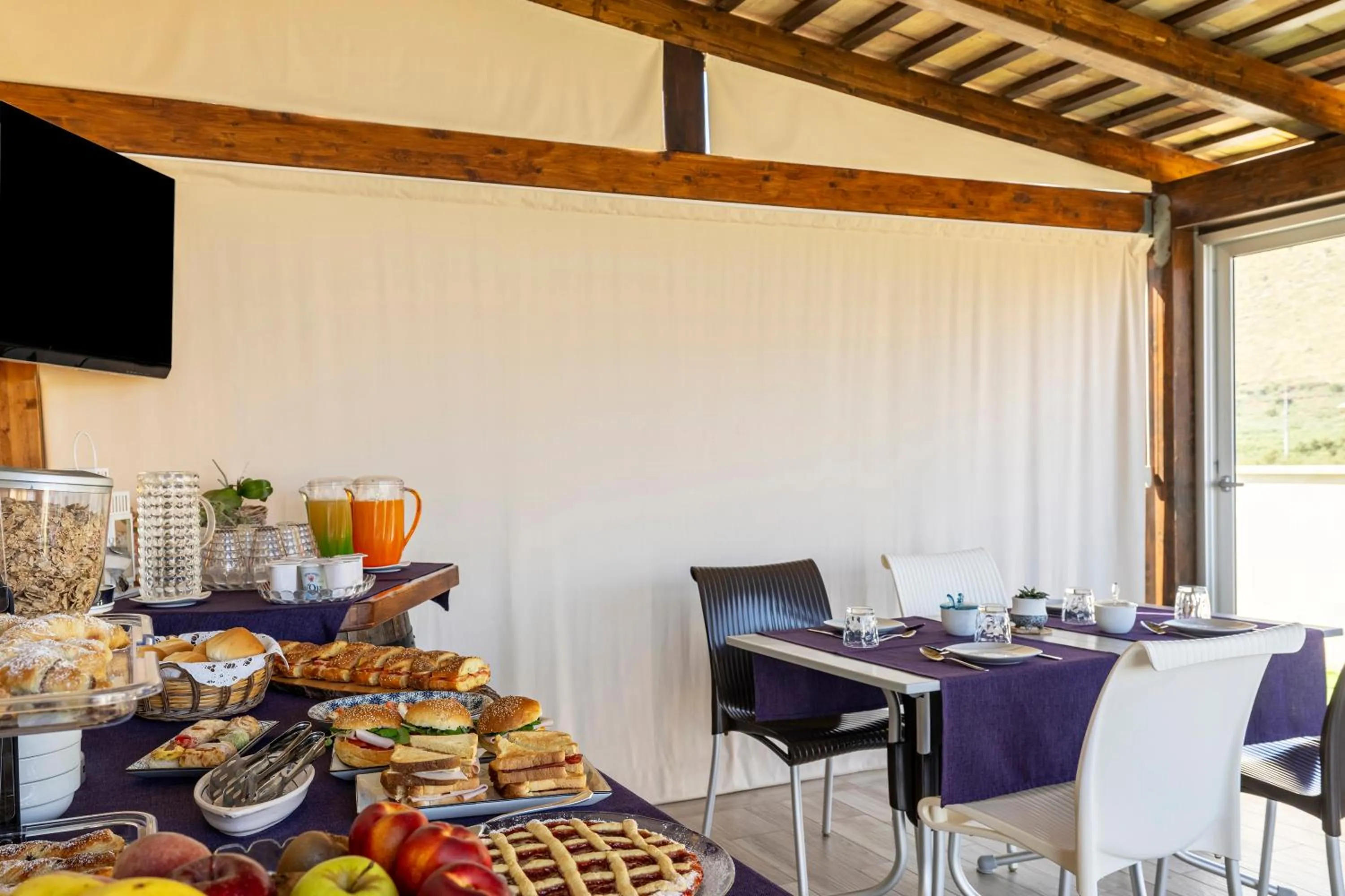 TV and multimedia in B&B L'Angolino della nonna