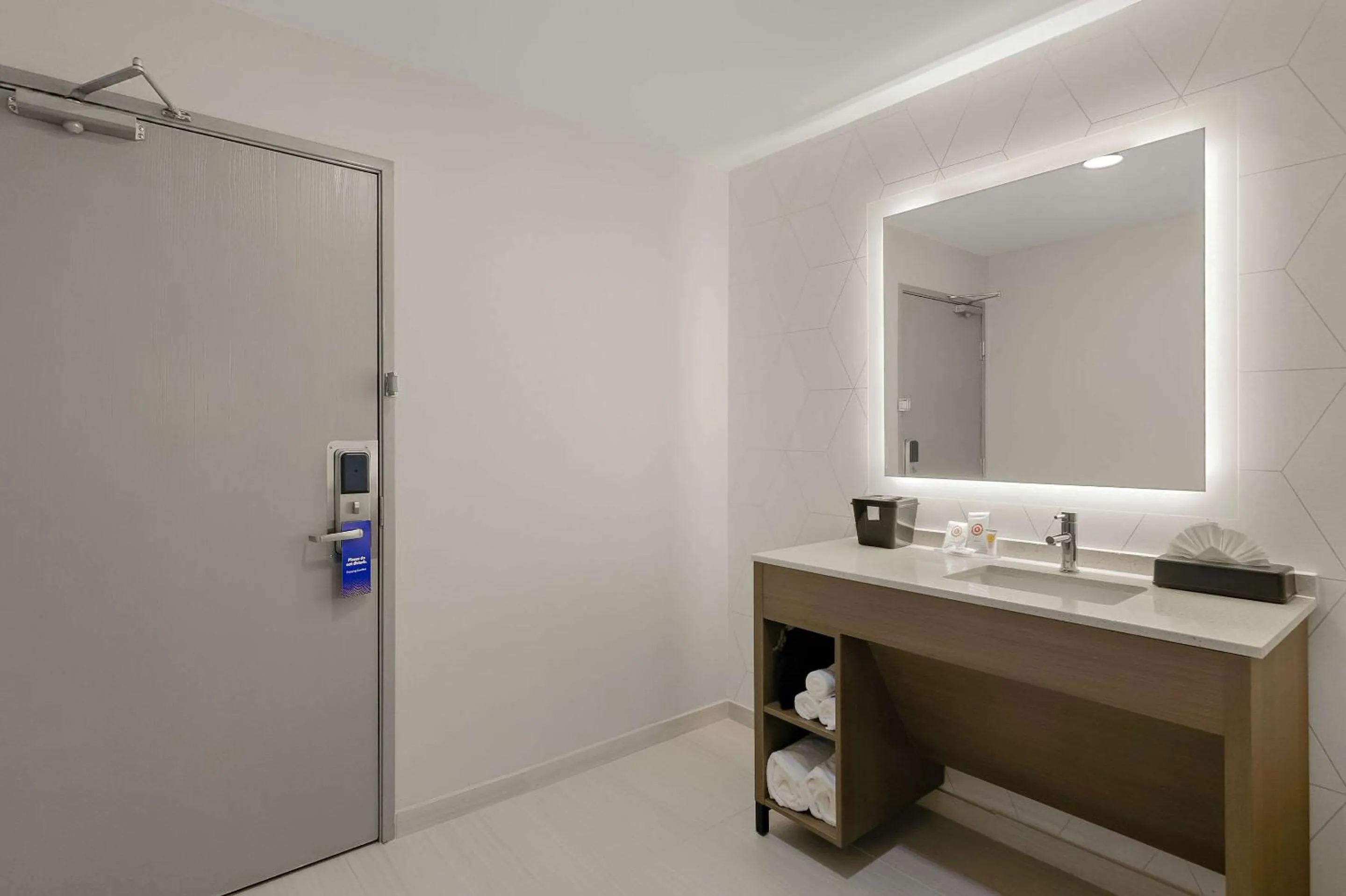 Bedroom in Baymont by Wyndham Conroe