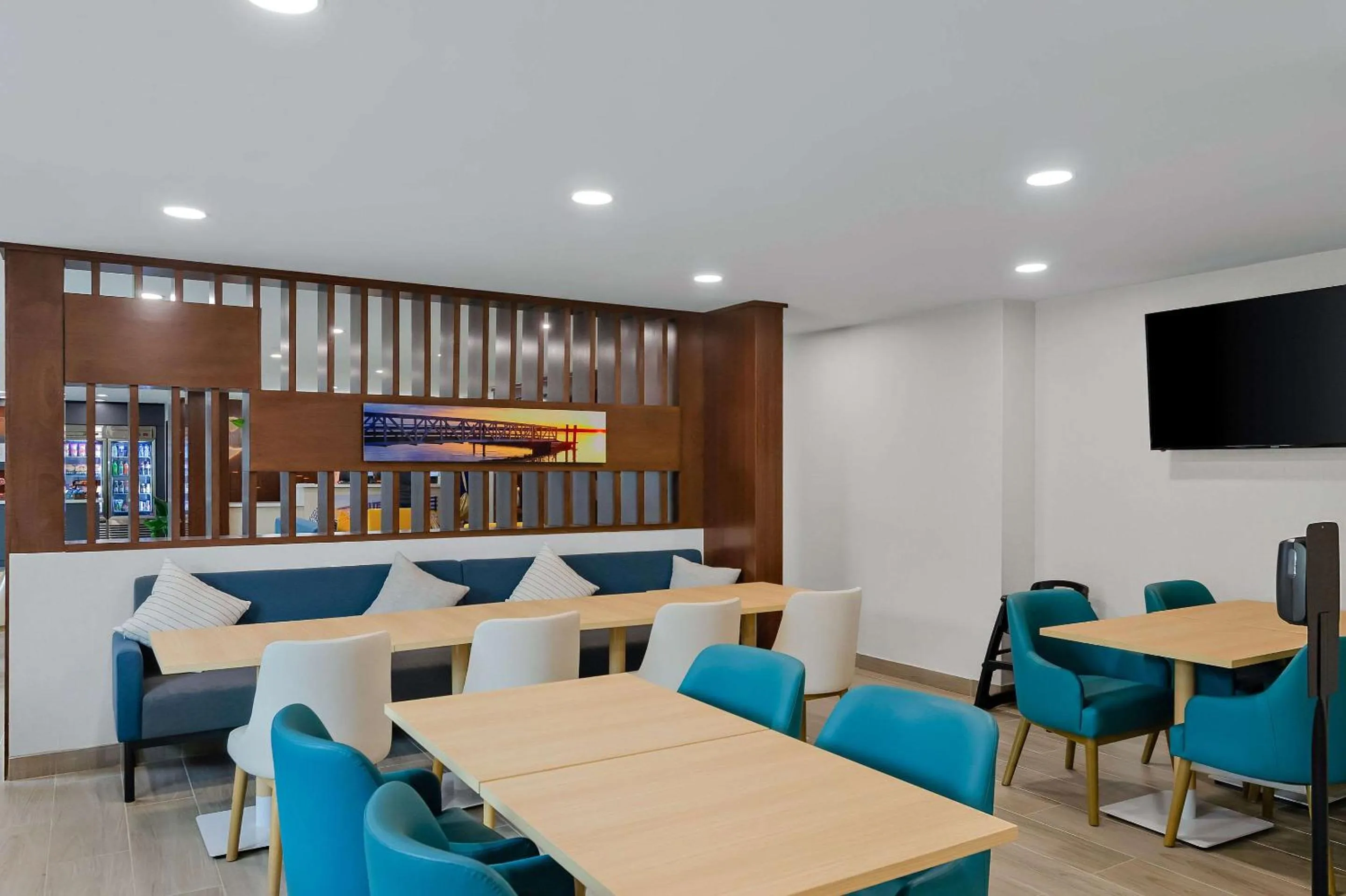 Breakfast in Baymont by Wyndham Conroe