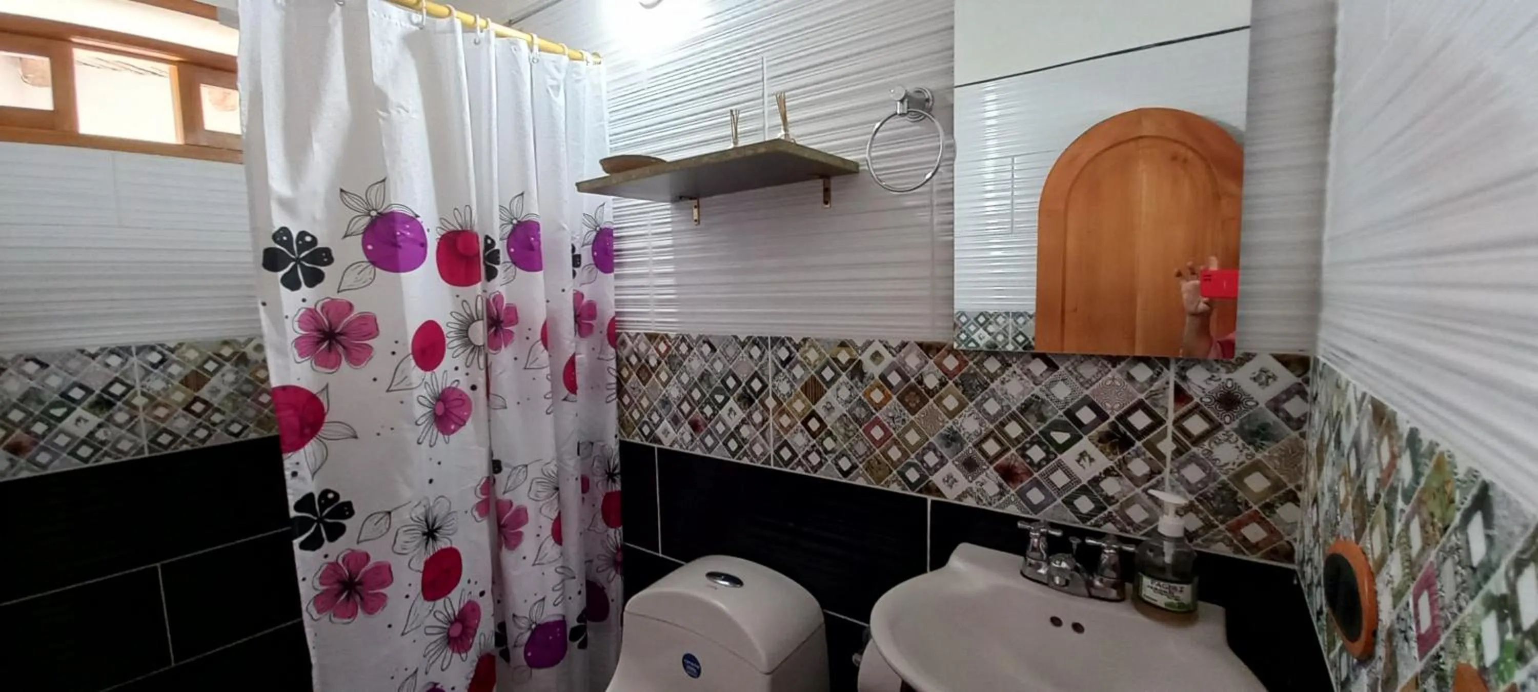 Bathroom in Hotel Casa Linda Guatape