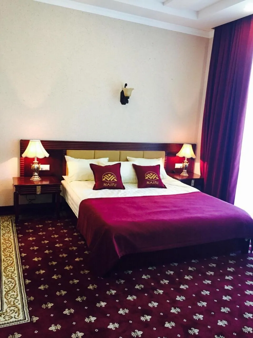 Property building, Bed in Nairi Hotel