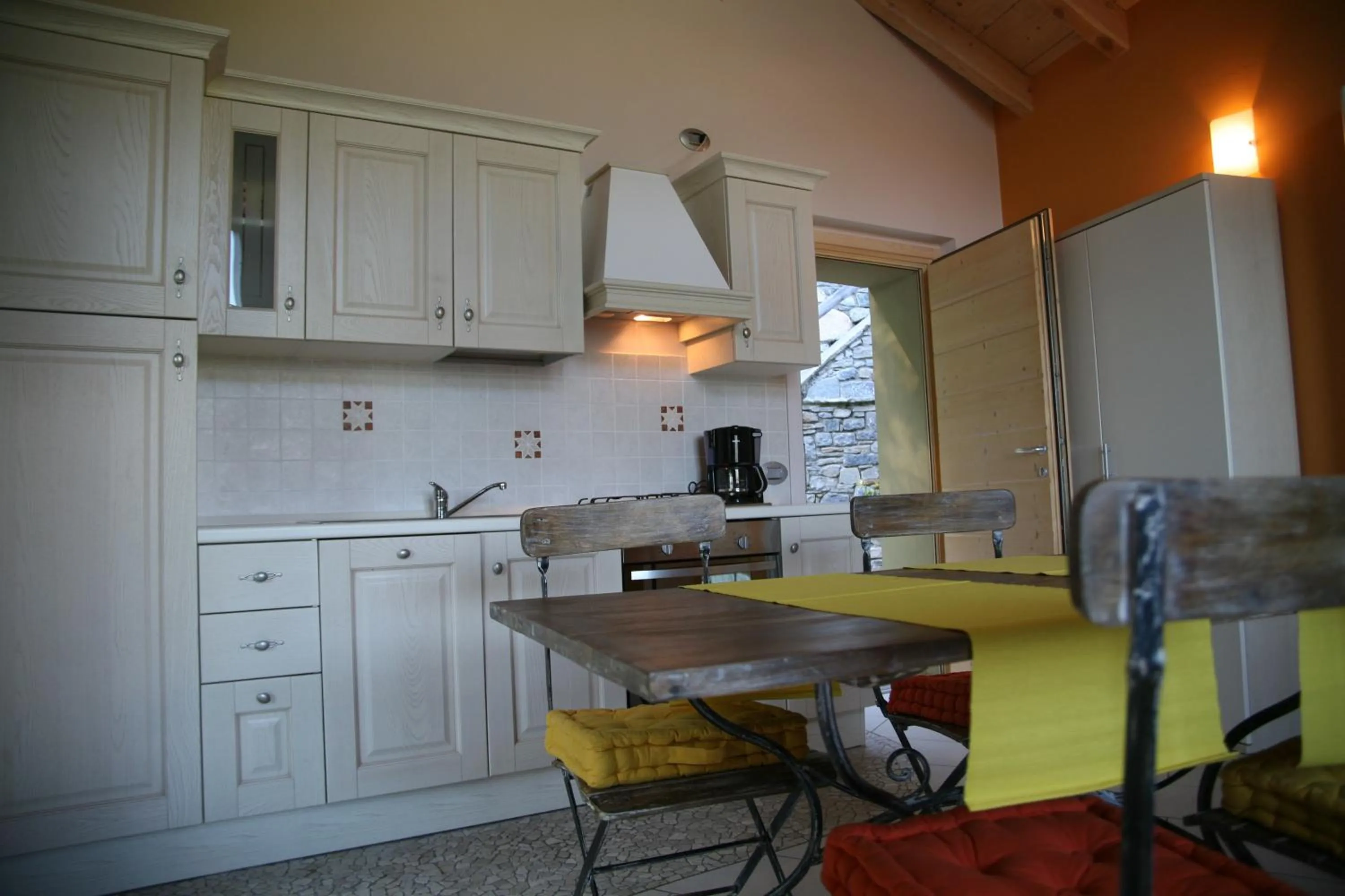 Dining area in Residence Giglio Comer See