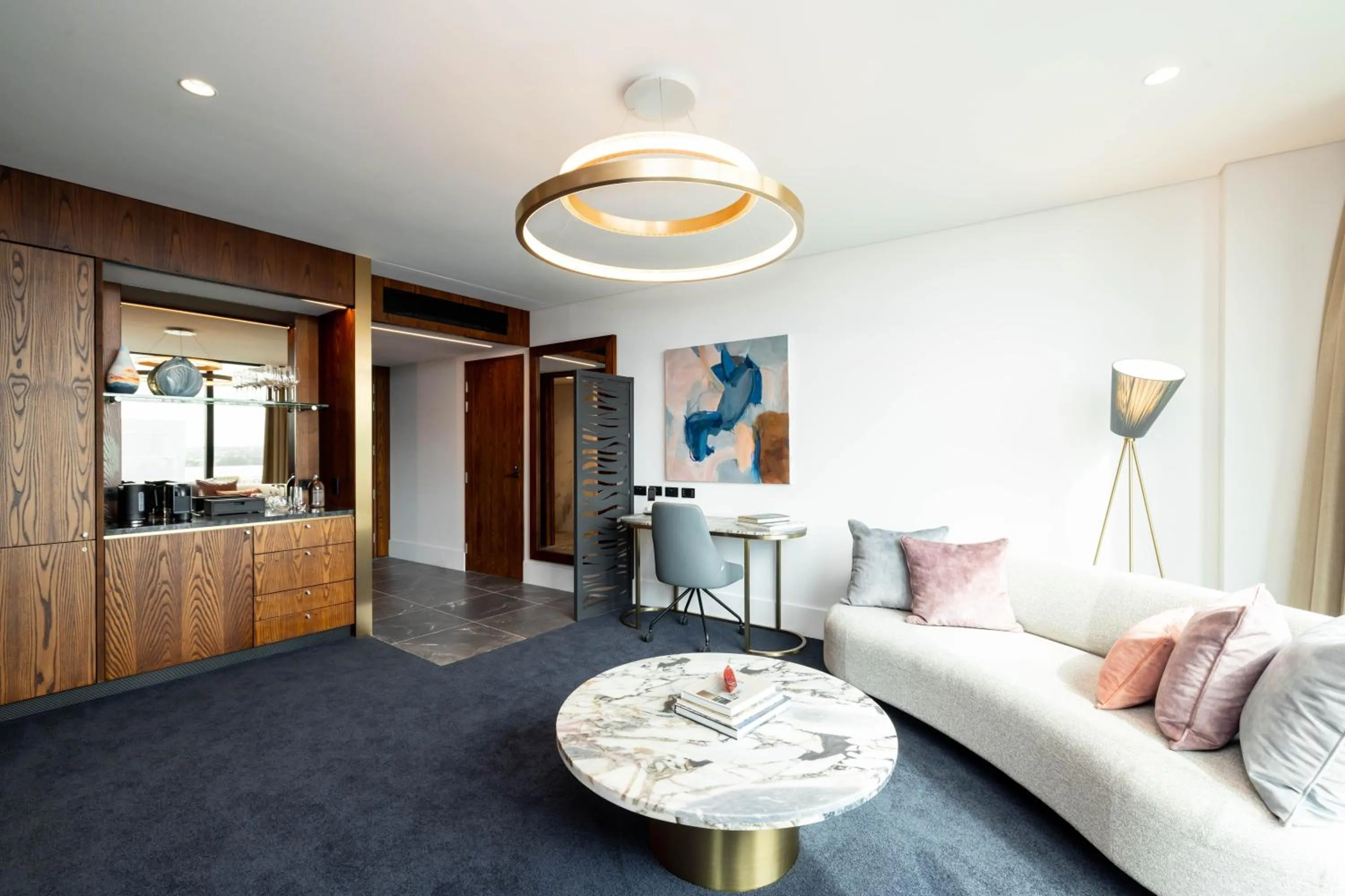 Coffee/tea facilities, Bed in Horizon by SkyCity