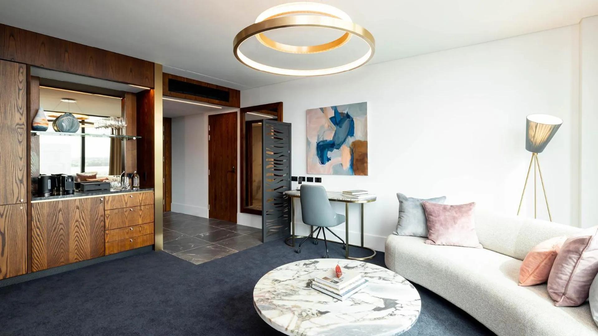 Living room in Horizon by SkyCity