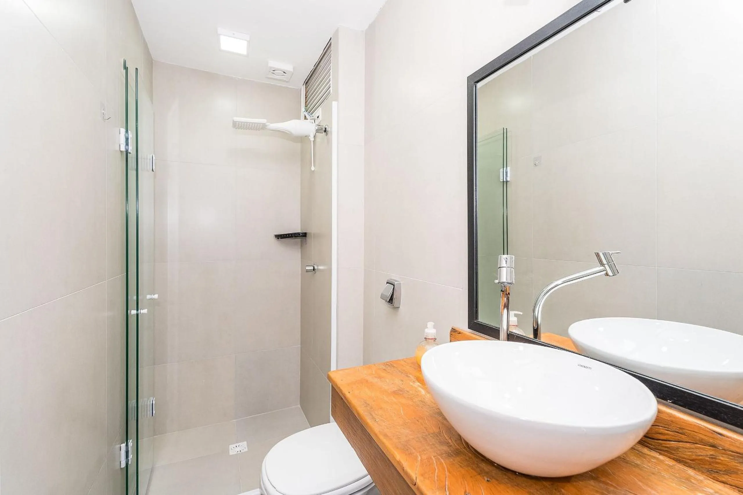 Toilet in Prédio fantástico no bairro mais requisitado de Curitiba