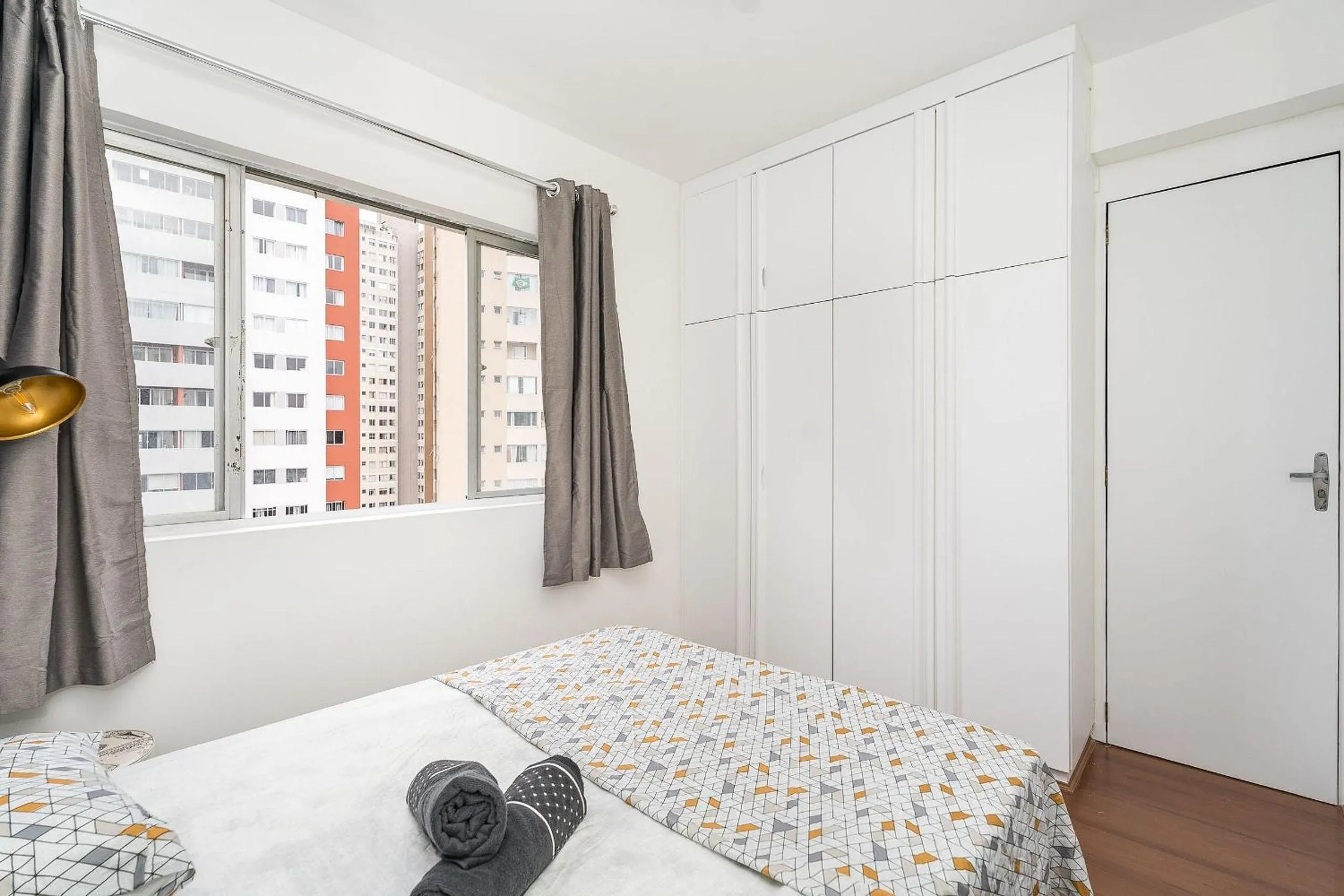 Photo of the whole room, Bed in Prédio fantástico no bairro mais requisitado de Curitiba