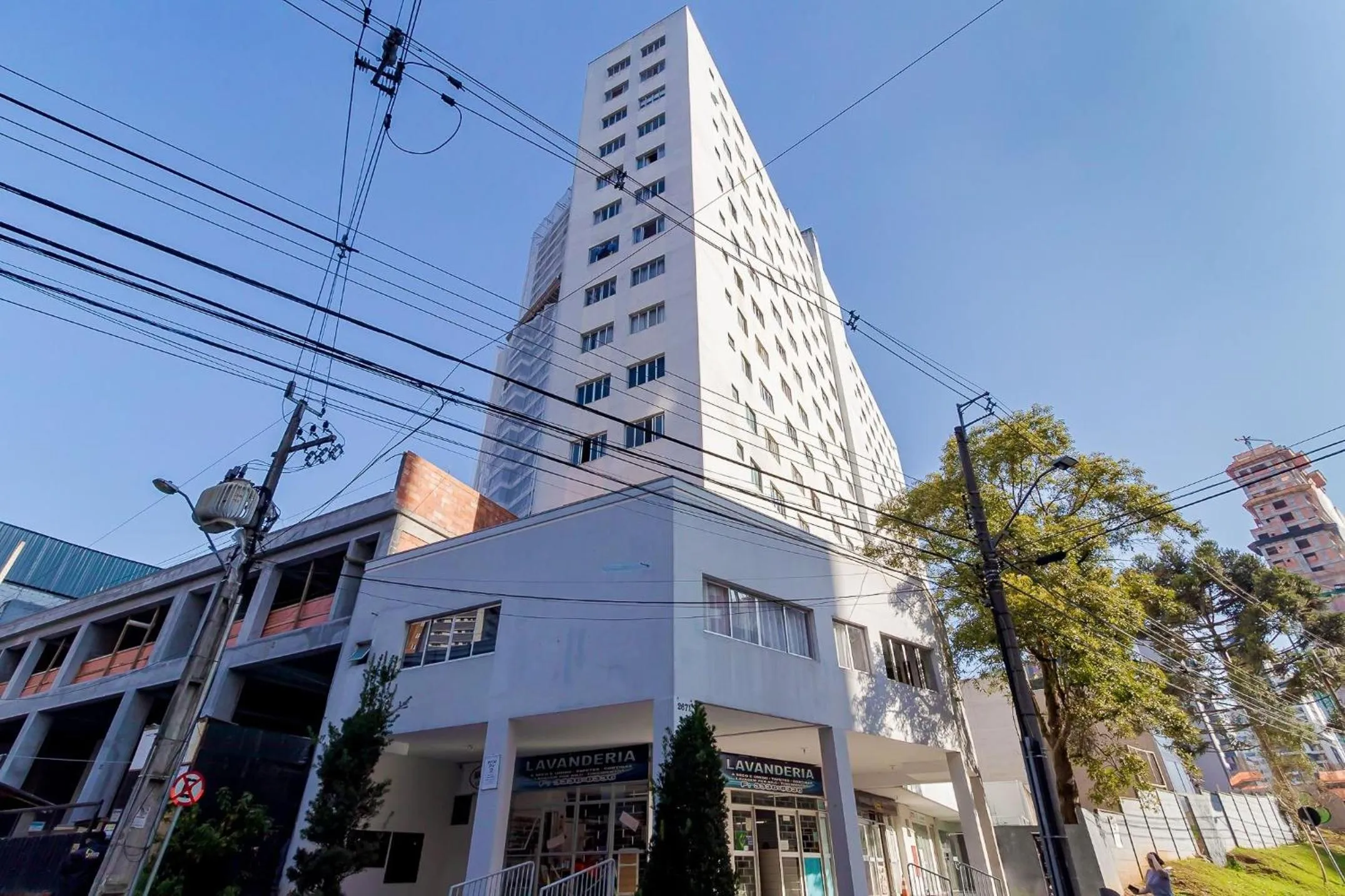 Facade/entrance in Prédio fantástico no bairro mais requisitado de Curitiba