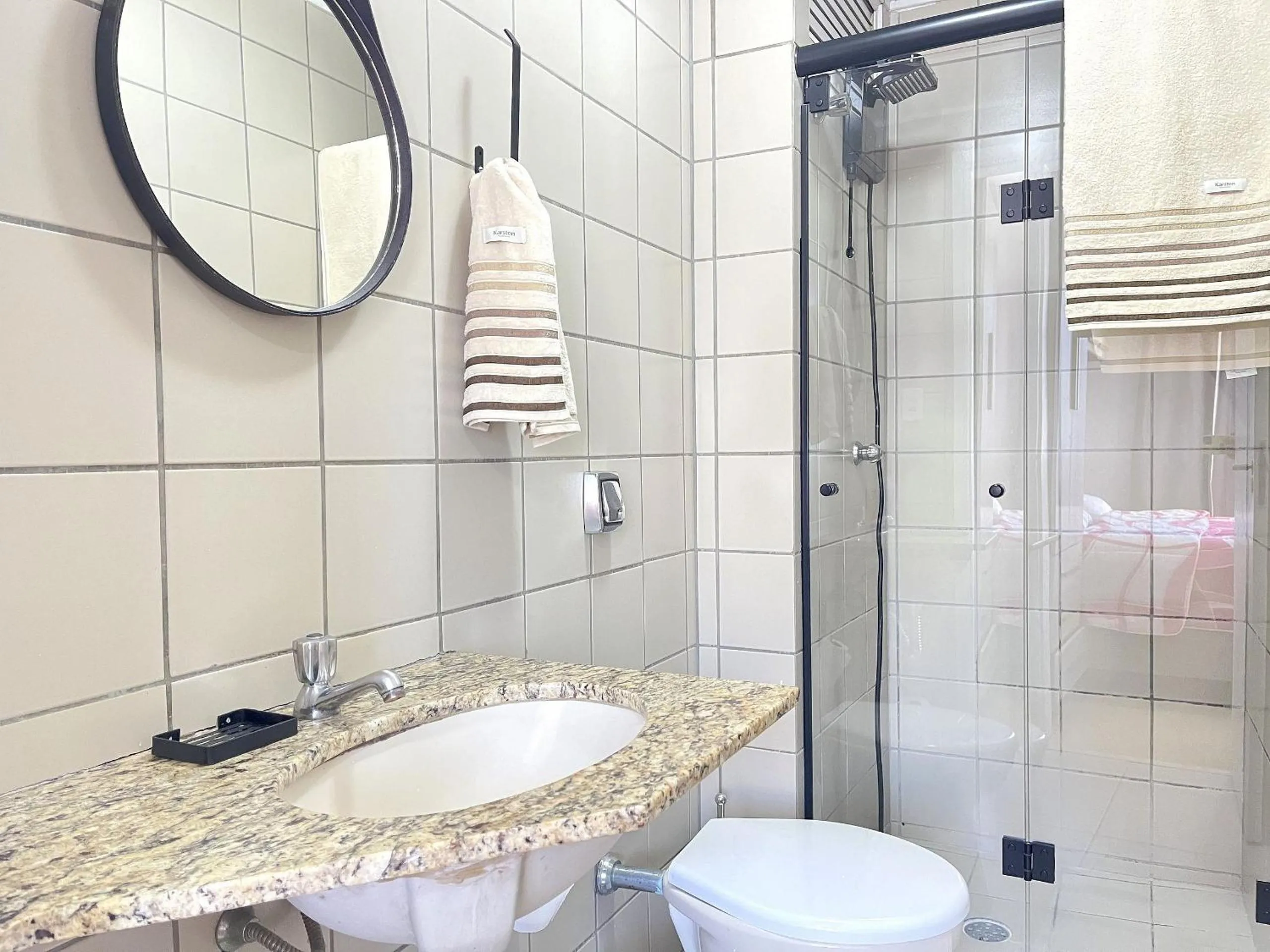 Toilet in Prédio fantástico no bairro mais requisitado de Curitiba