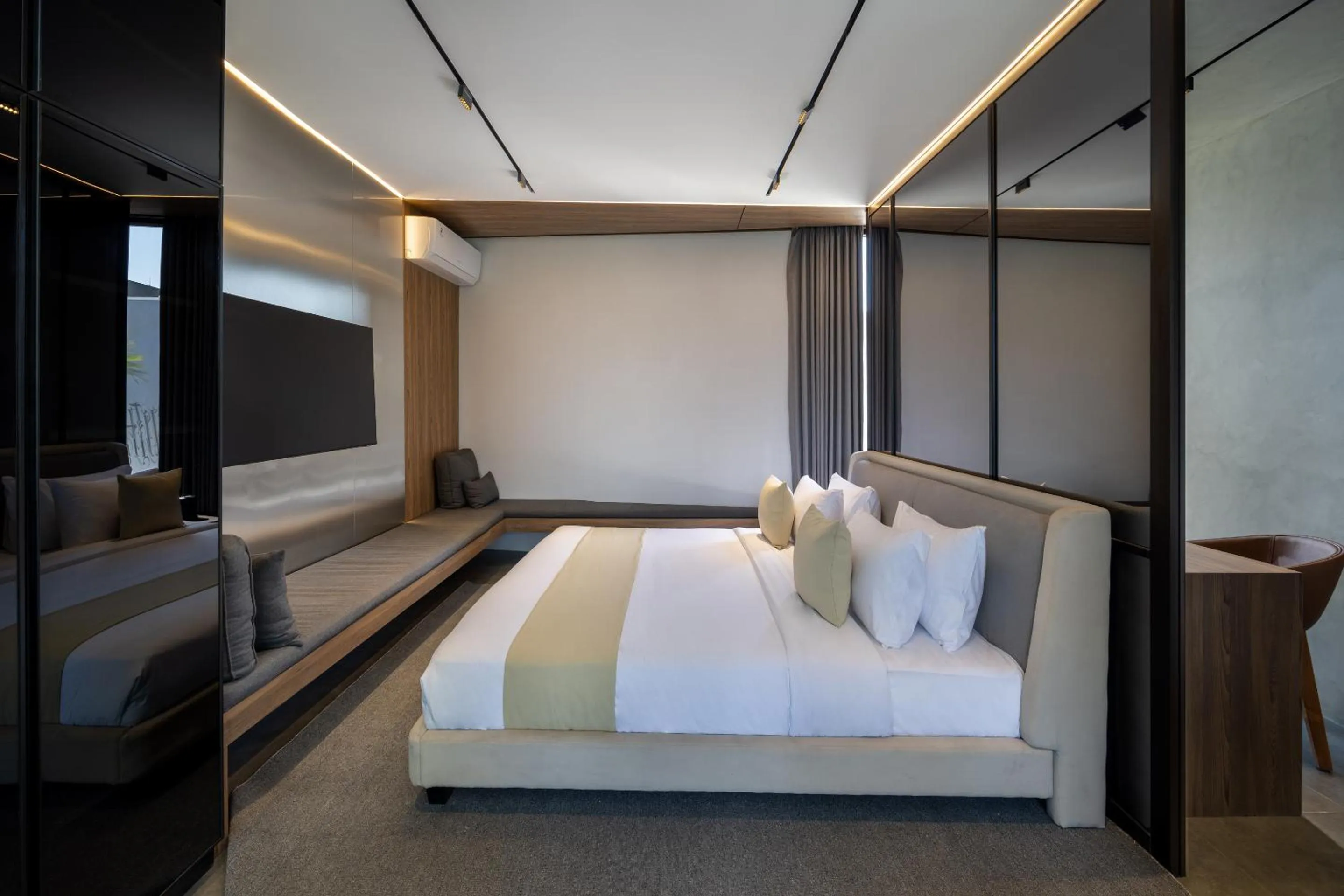 Living room, Bed in Alex Villas Complex N2