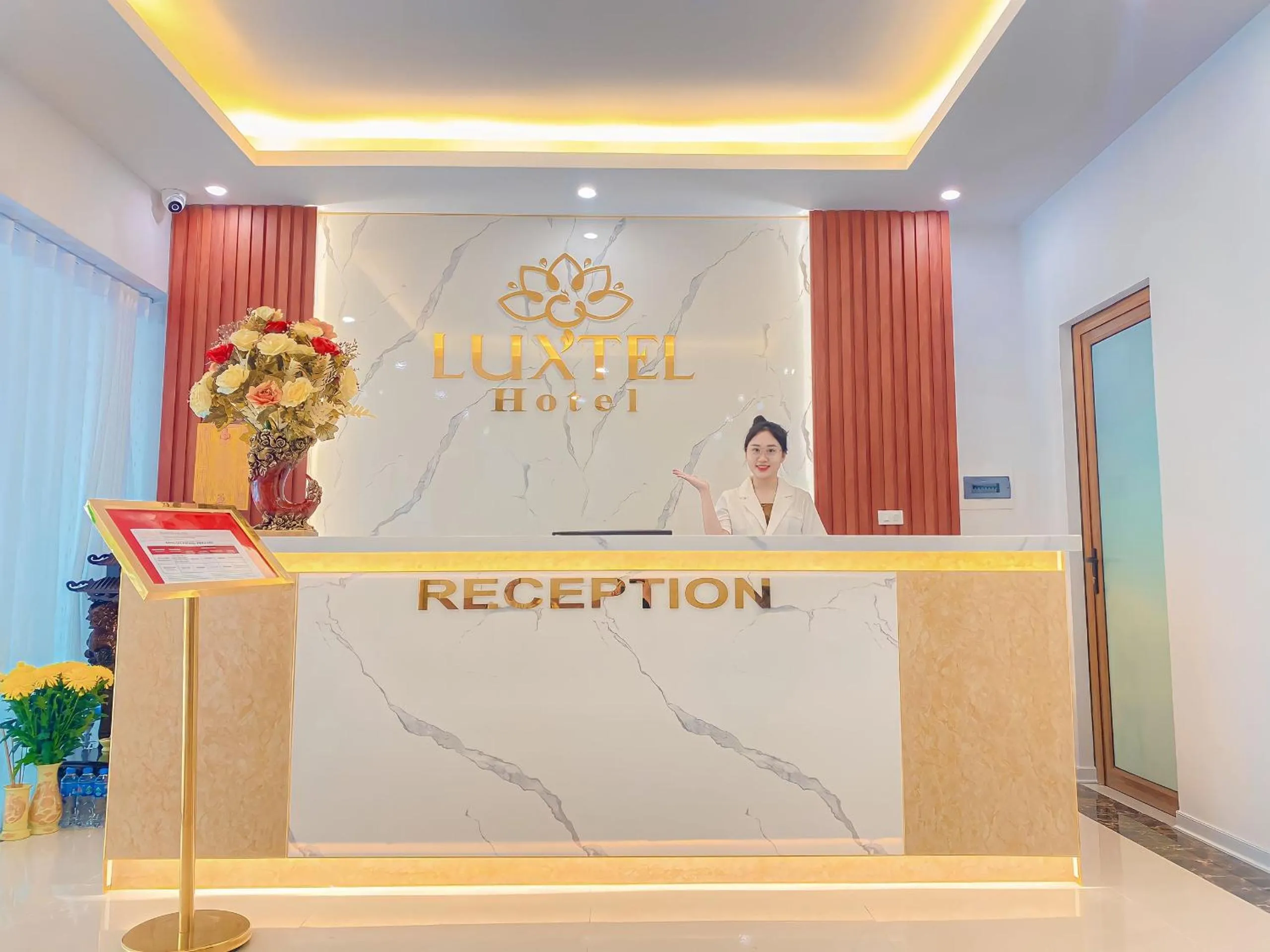 Lounge or bar in Luxtel Hotel Ngoại Giao Đoàn
