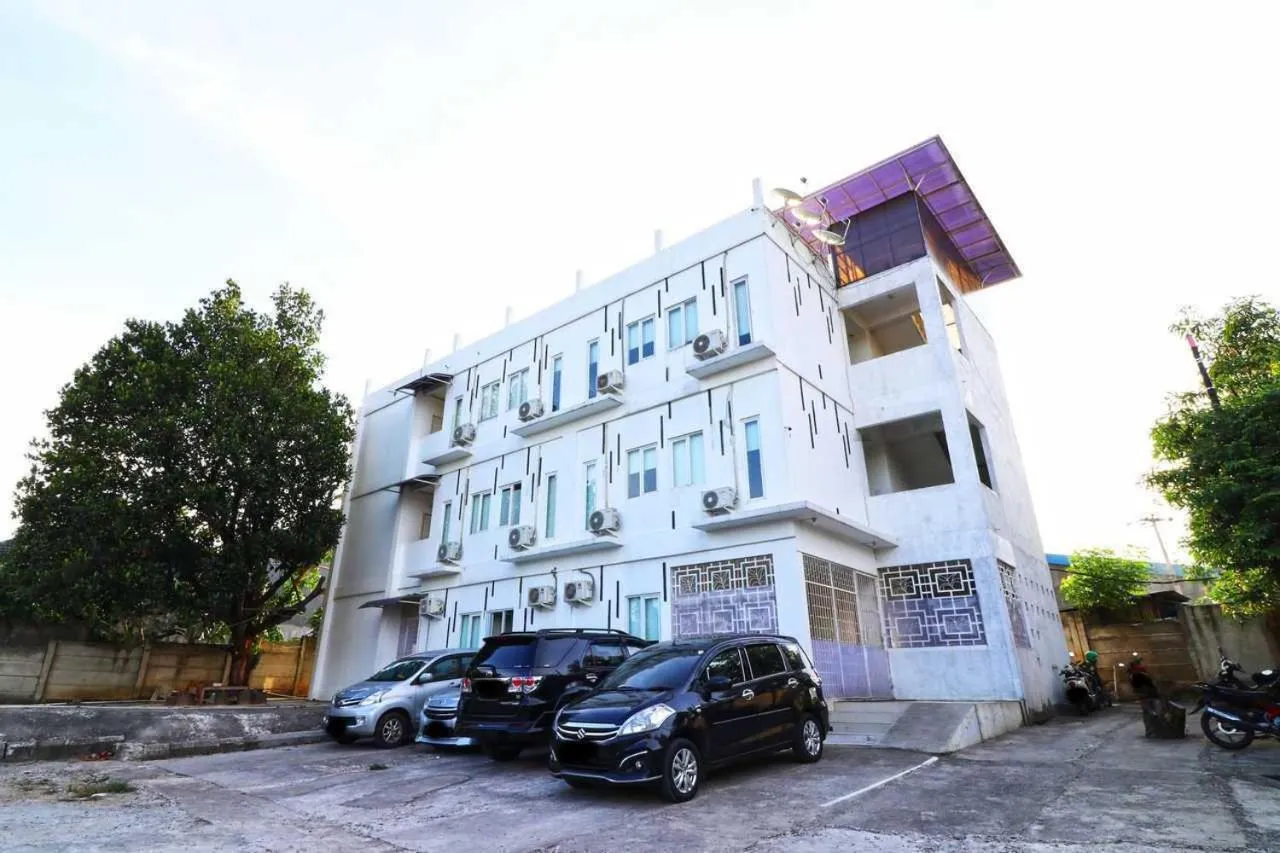 Property building in Rumah Kayu Manis Bintaro