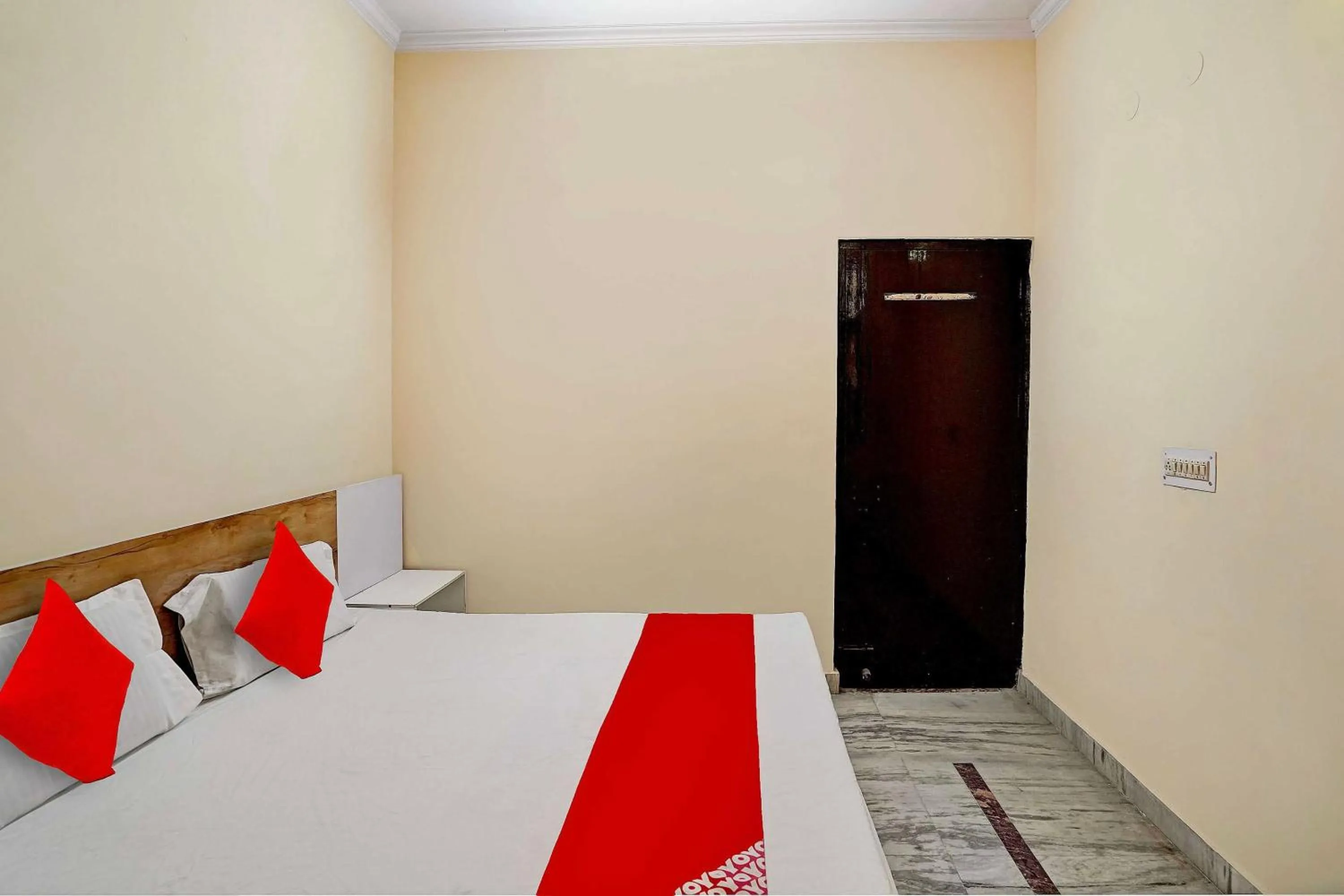 Bedroom, Bed in Hotel O The Pacific Hotel Parade Ground