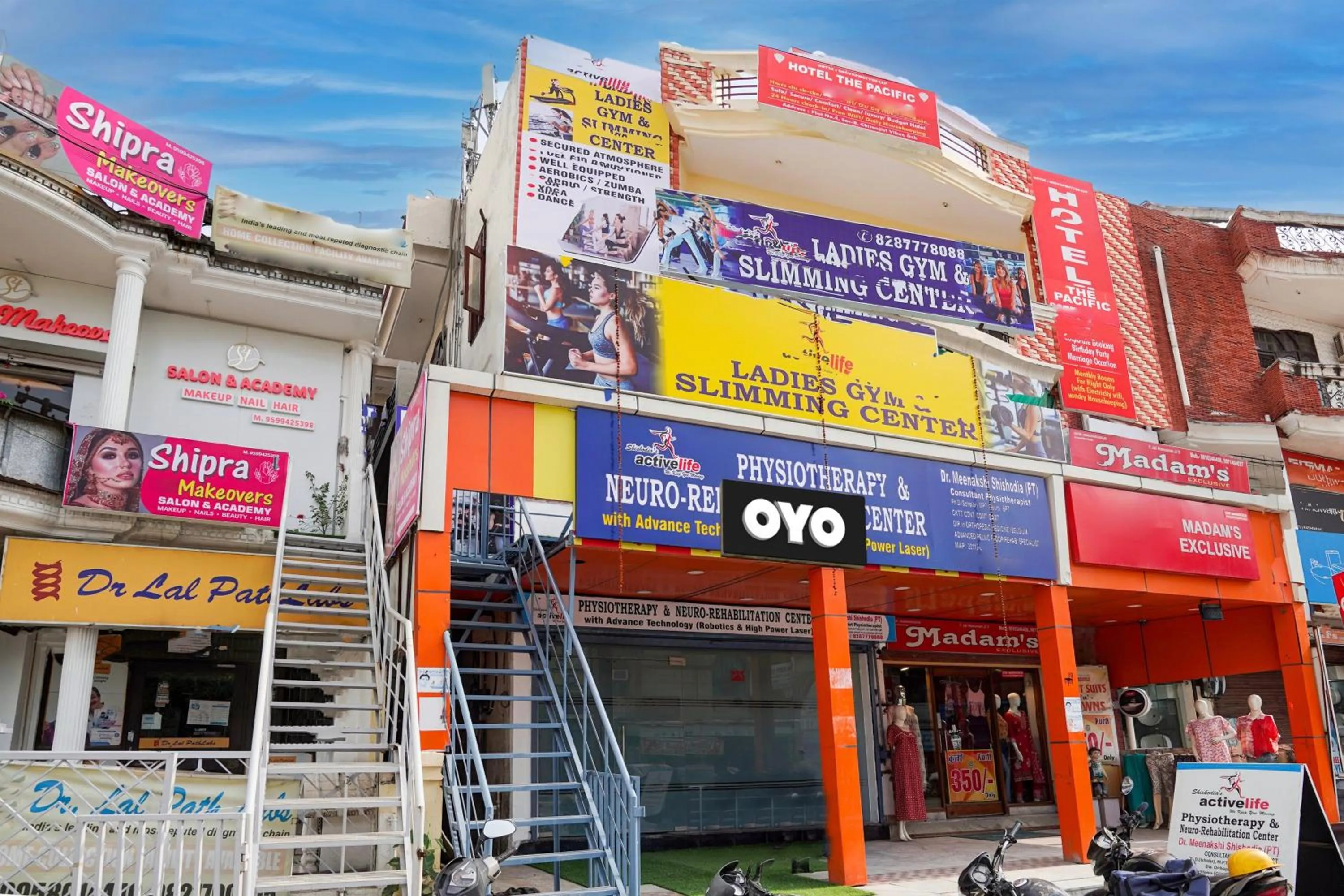 Facade/entrance in Hotel O The Pacific Hotel Parade Ground