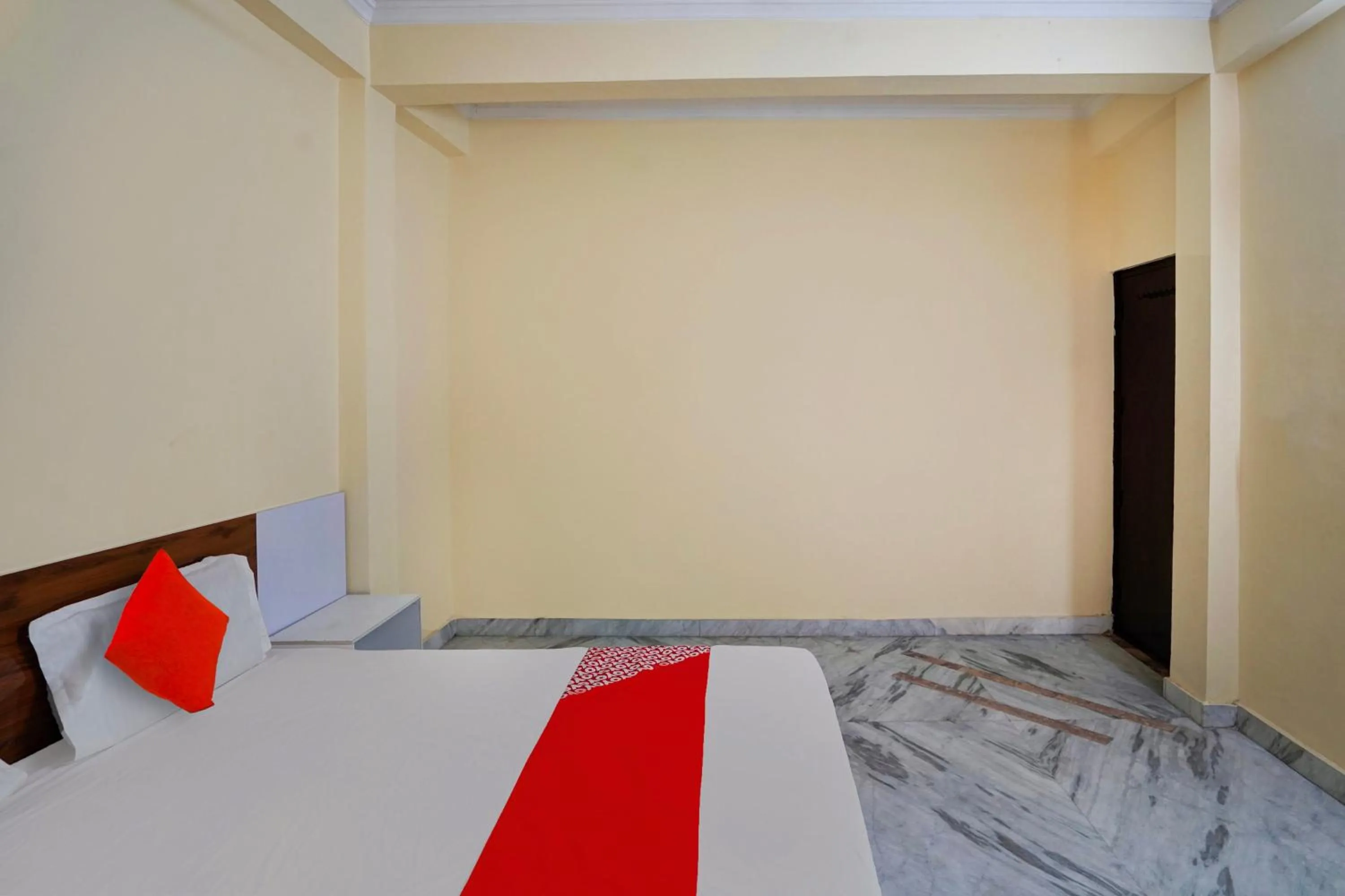 Bedroom, Bed in Hotel O The Pacific Hotel Parade Ground