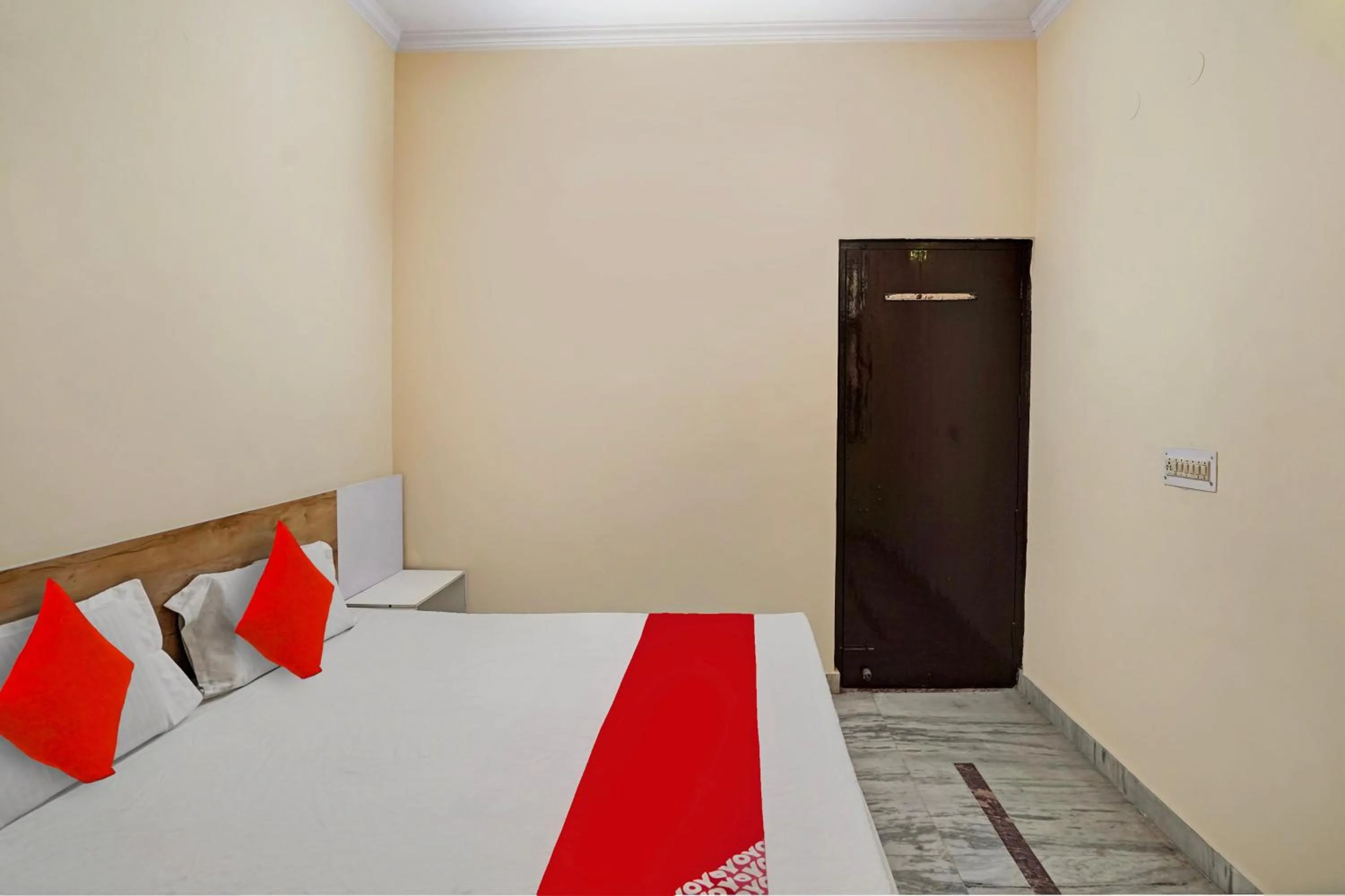 Bedroom, Bed in Hotel O The Pacific Hotel Parade Ground