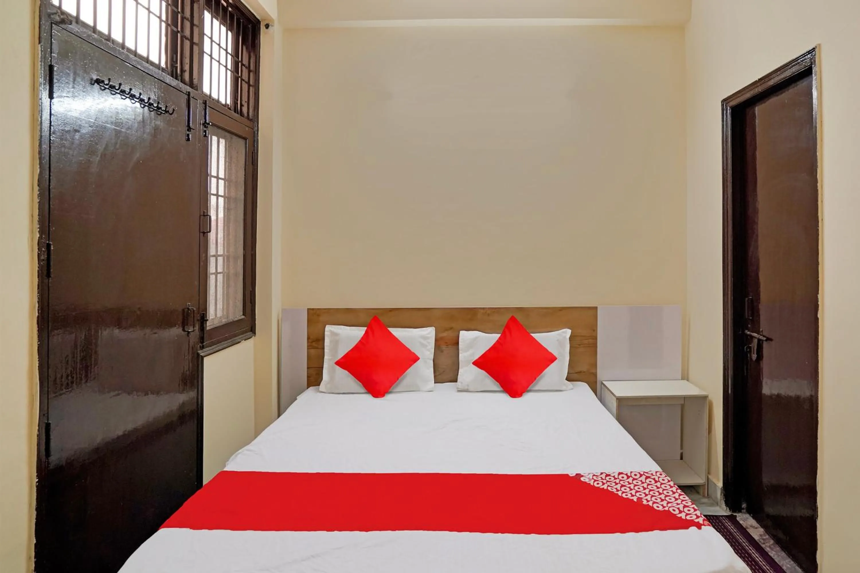 Bedroom, Bed in Hotel O The Pacific Hotel Parade Ground