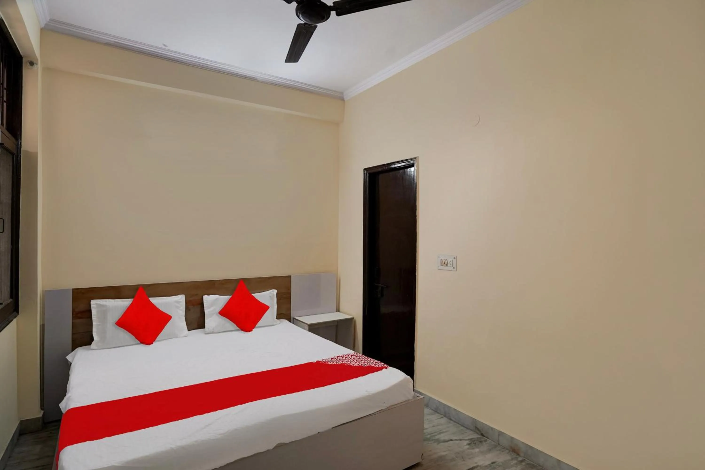 Bedroom, Bed in Hotel O The Pacific Hotel Parade Ground