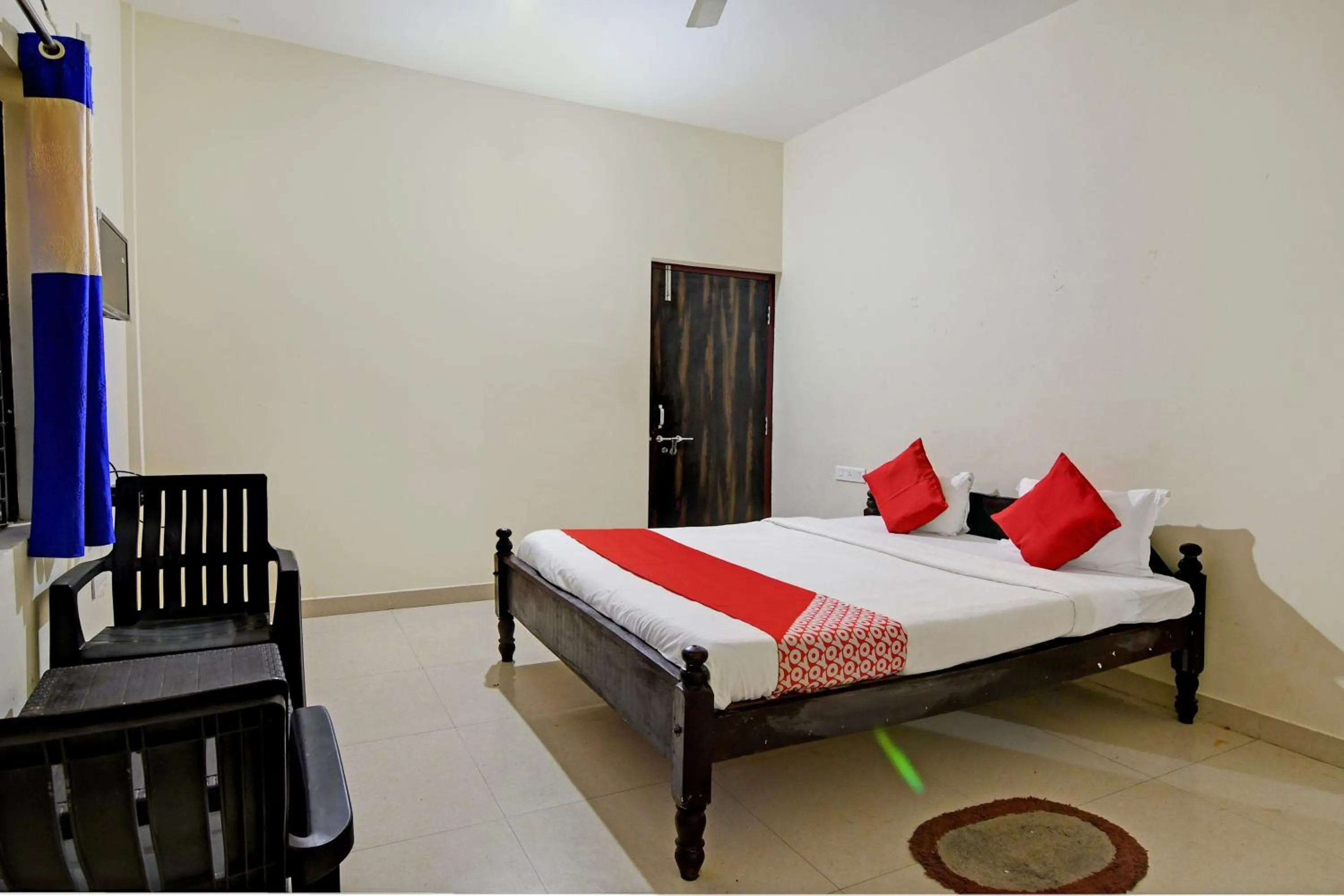 Lobby or reception, Bed in Hotel O Swiss Stay
