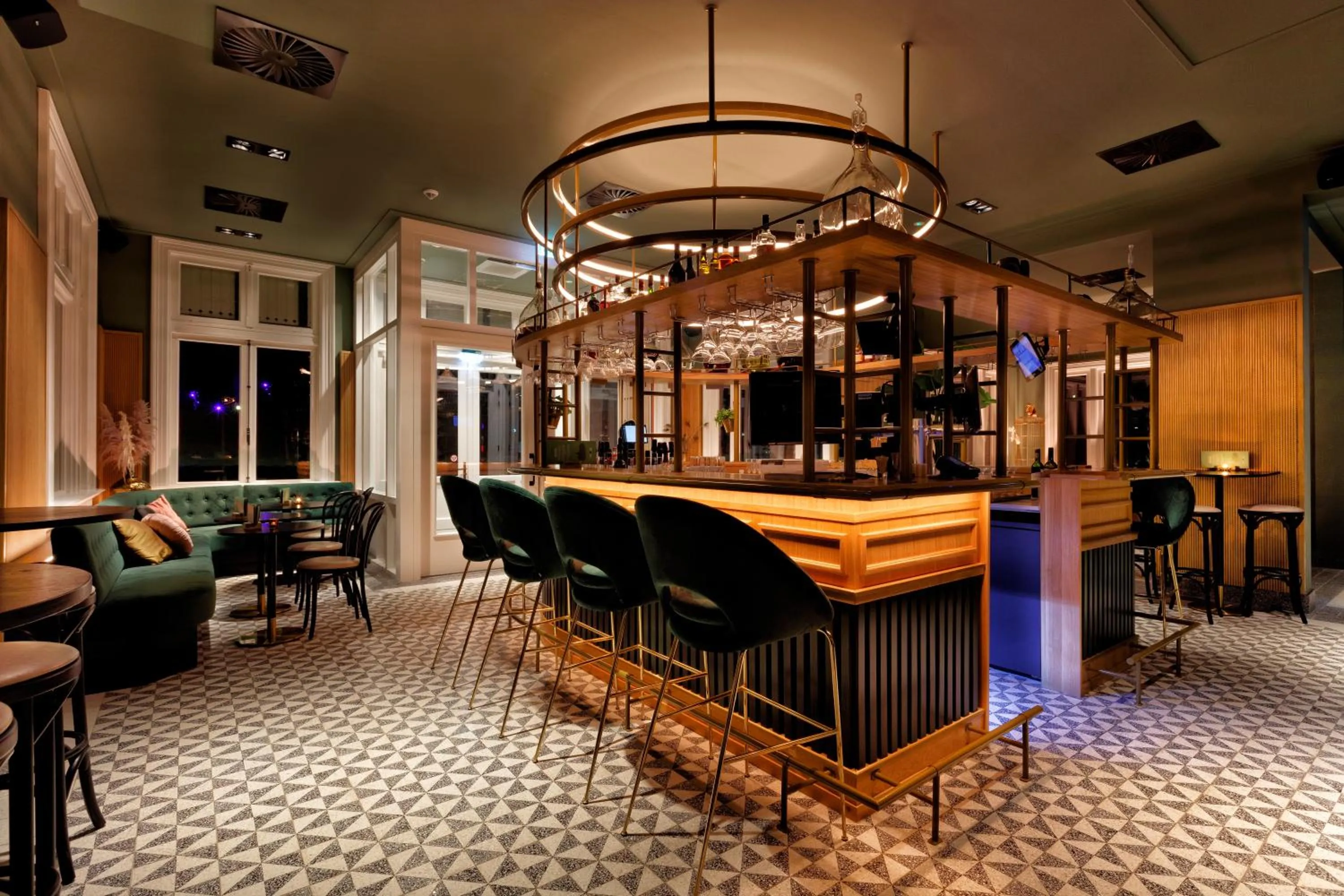 Lounge or bar in Wapen van Hengelo Residence Suites - digital key by SMS and email