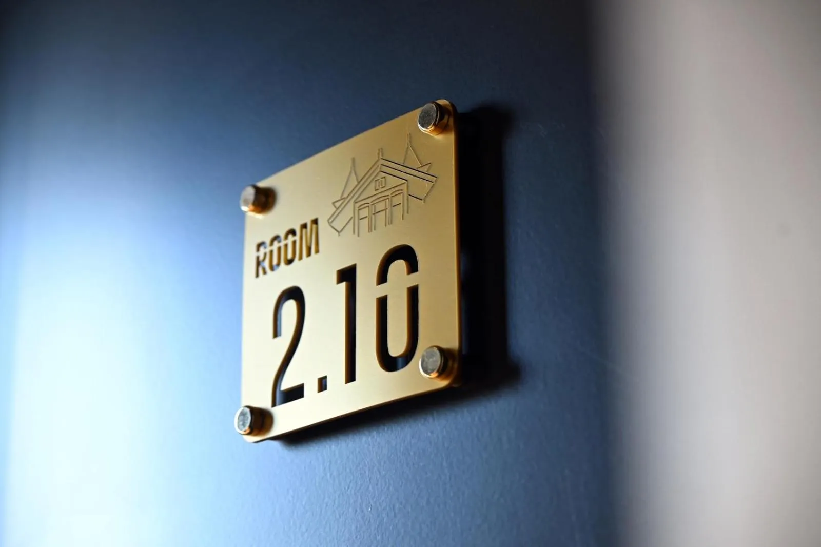 Property logo or sign in Wapen van Hengelo Residence Suites - digital key by SMS and email