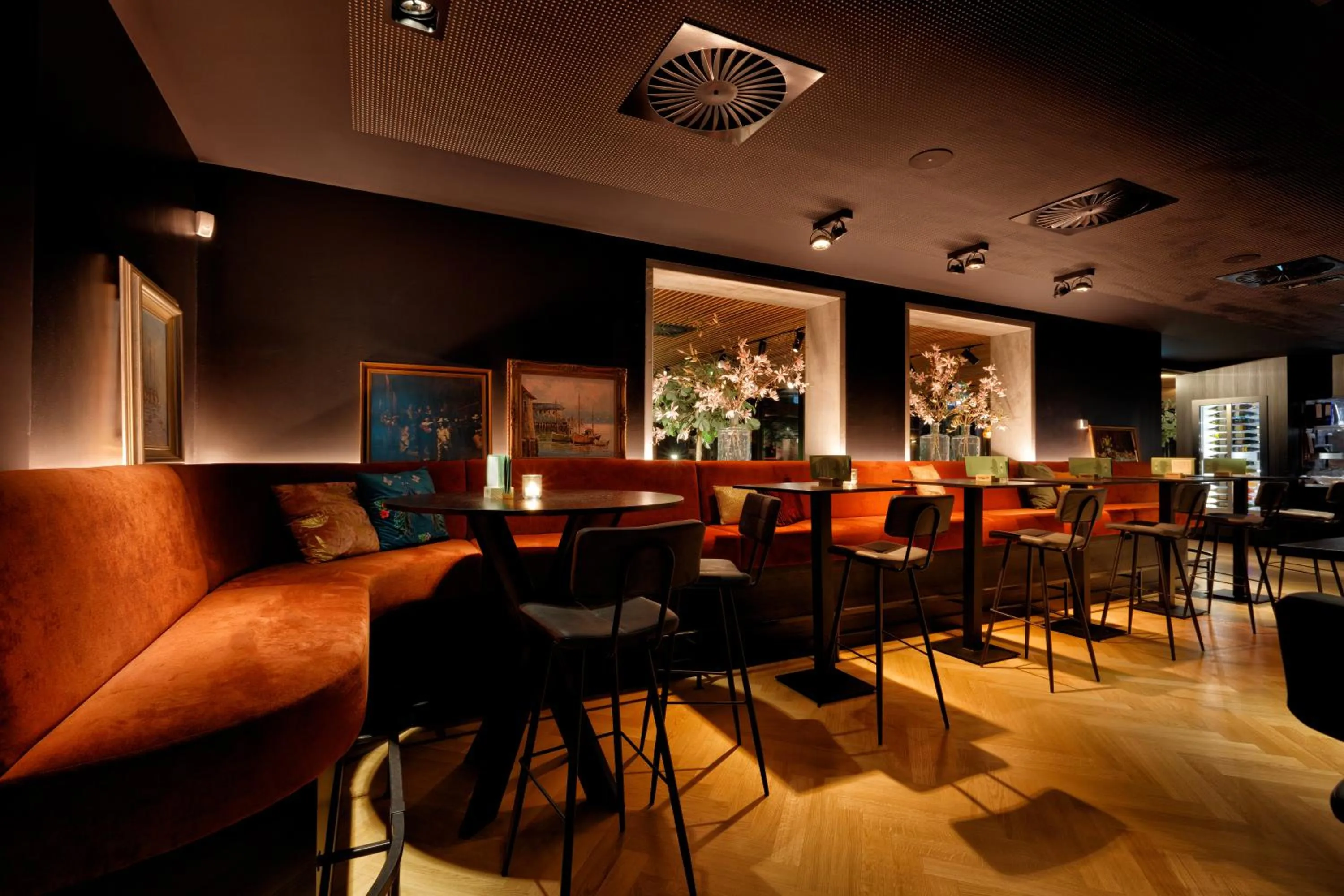 Lounge or bar in Wapen van Hengelo Residence Suites - digital key by SMS and email