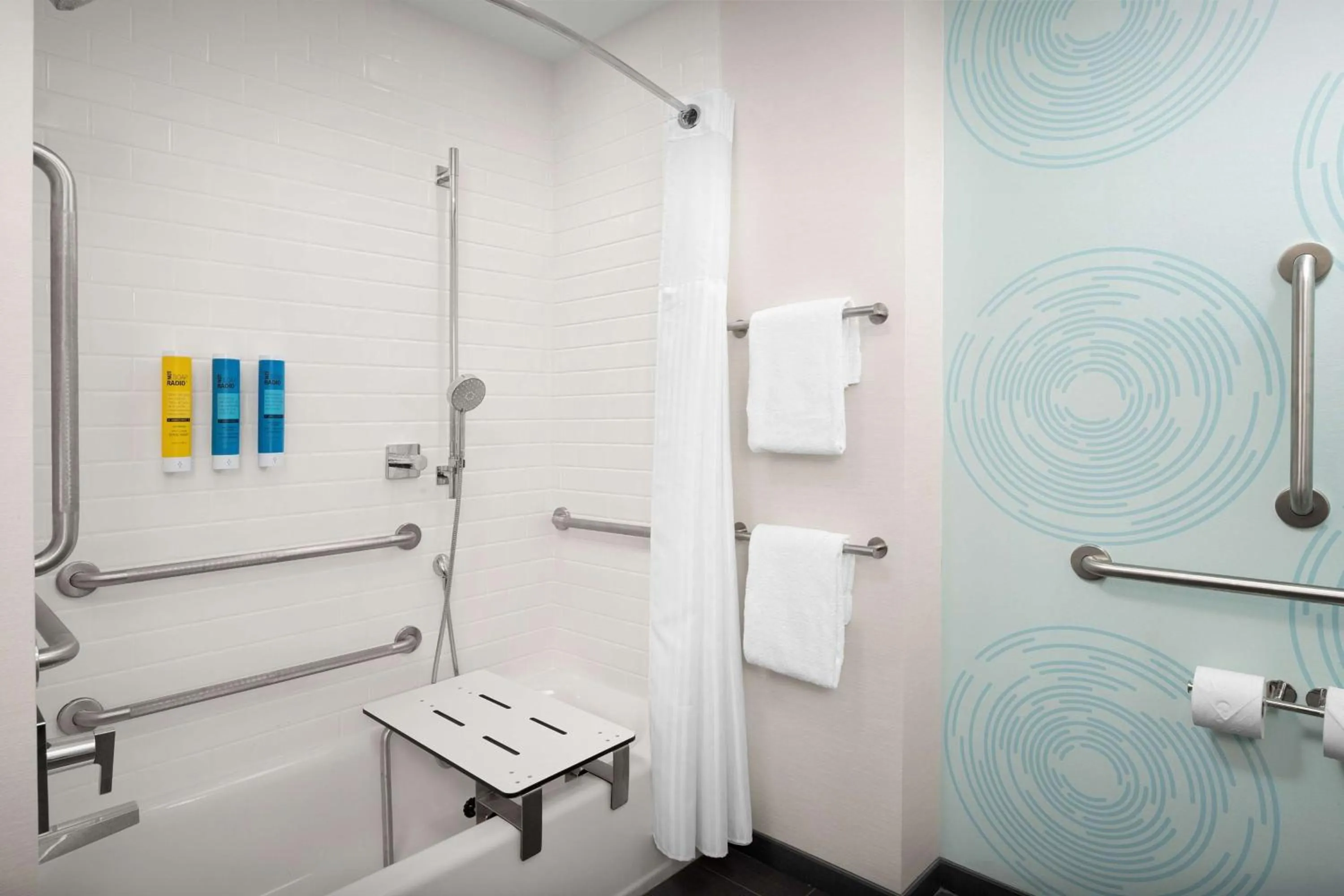 Bathroom in Tru By Hilton Jacksonville Airport