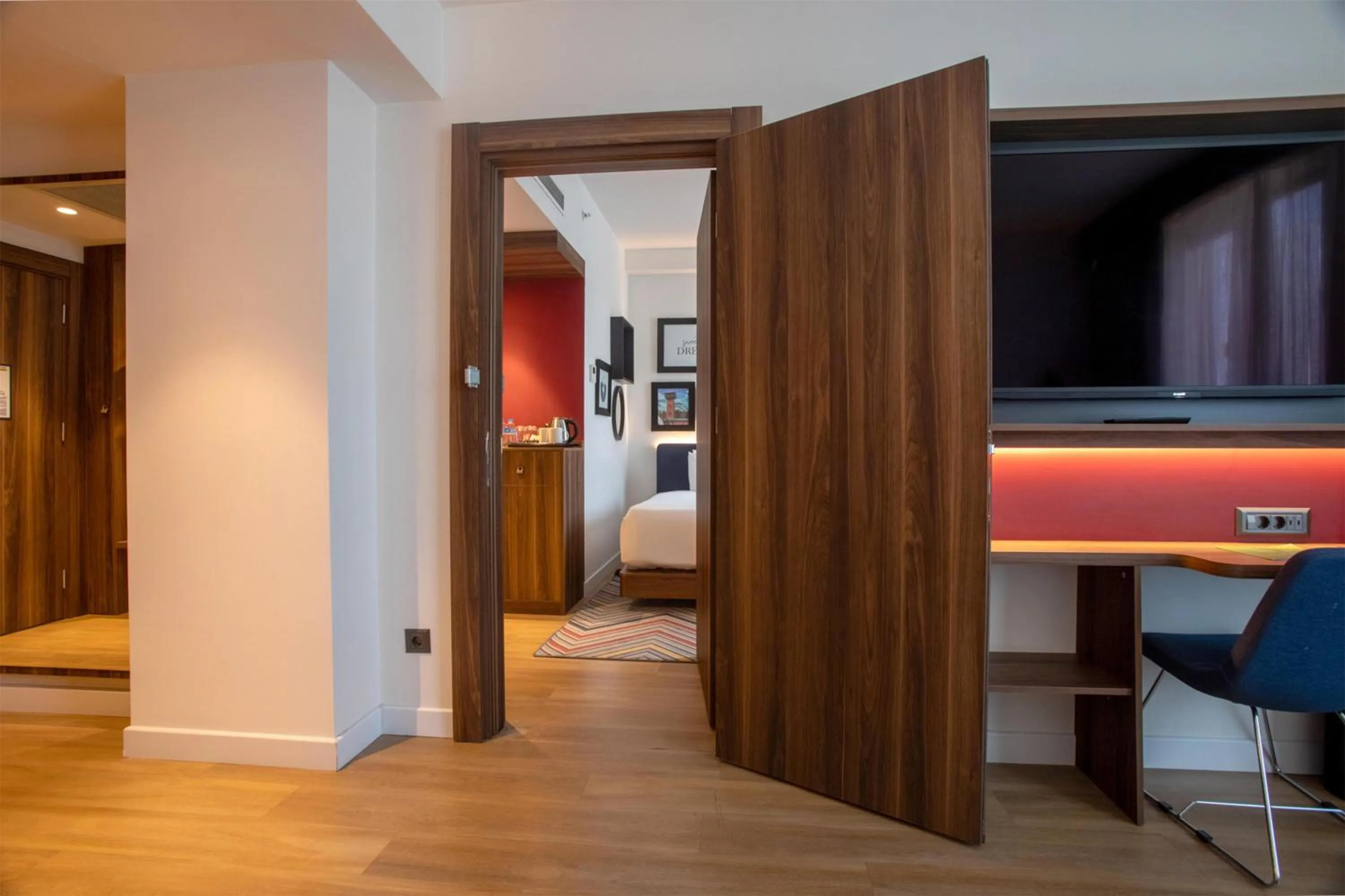 Living room, Bed in Hampton By Hilton Sakarya