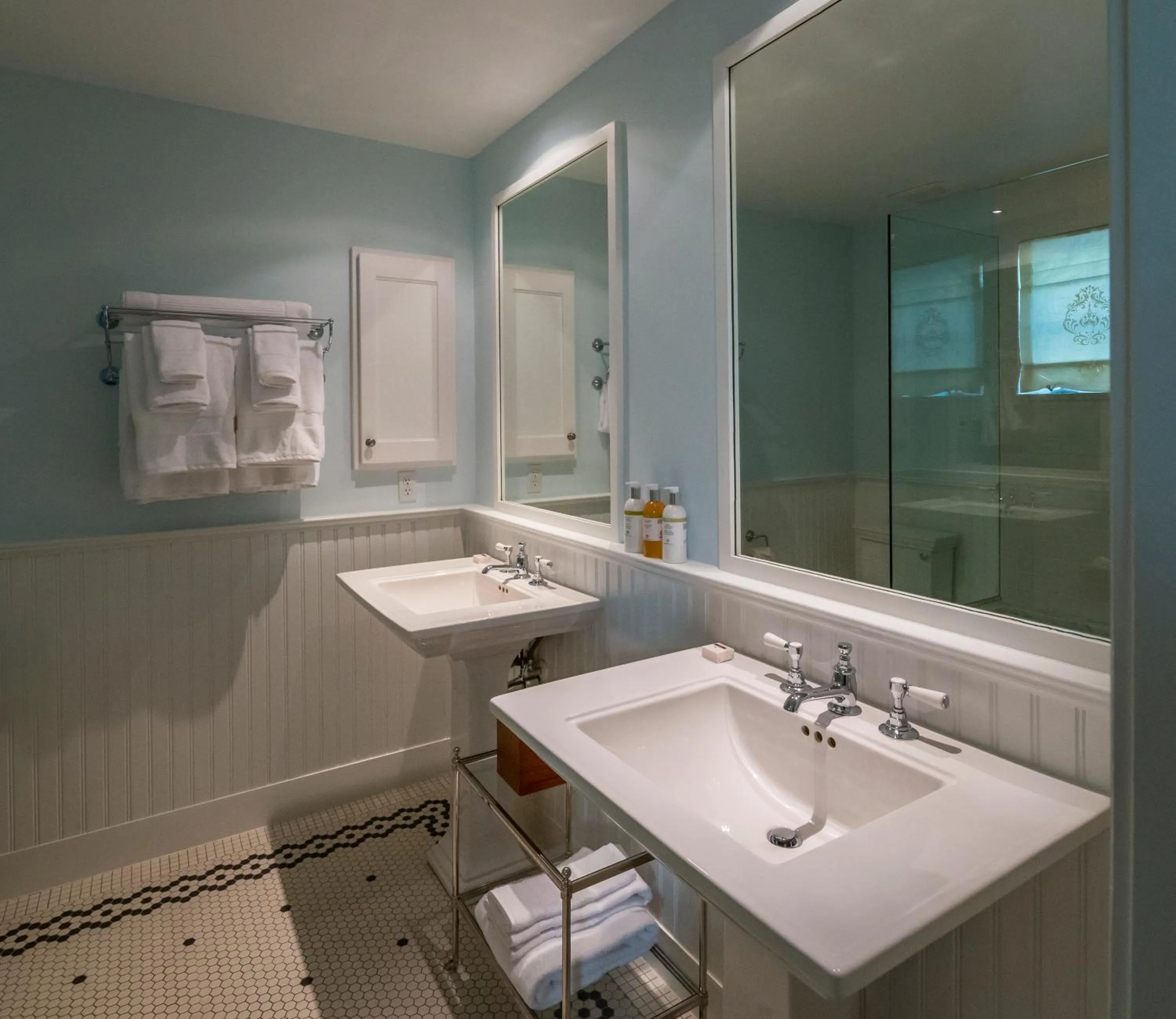 Bathroom in Dunton Town House Hotel