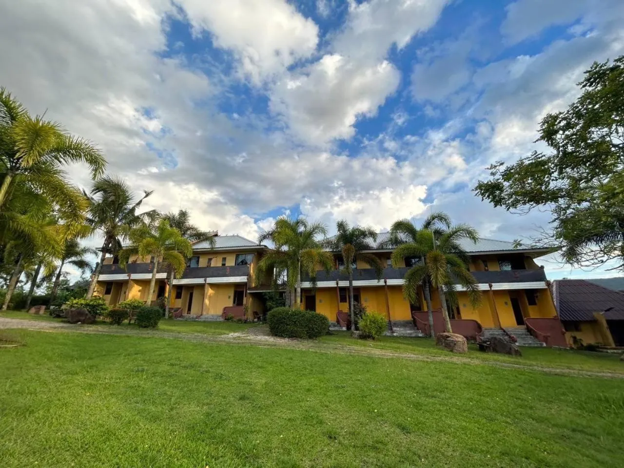 Property building in Petpumok Wangnamkhiao Hotel