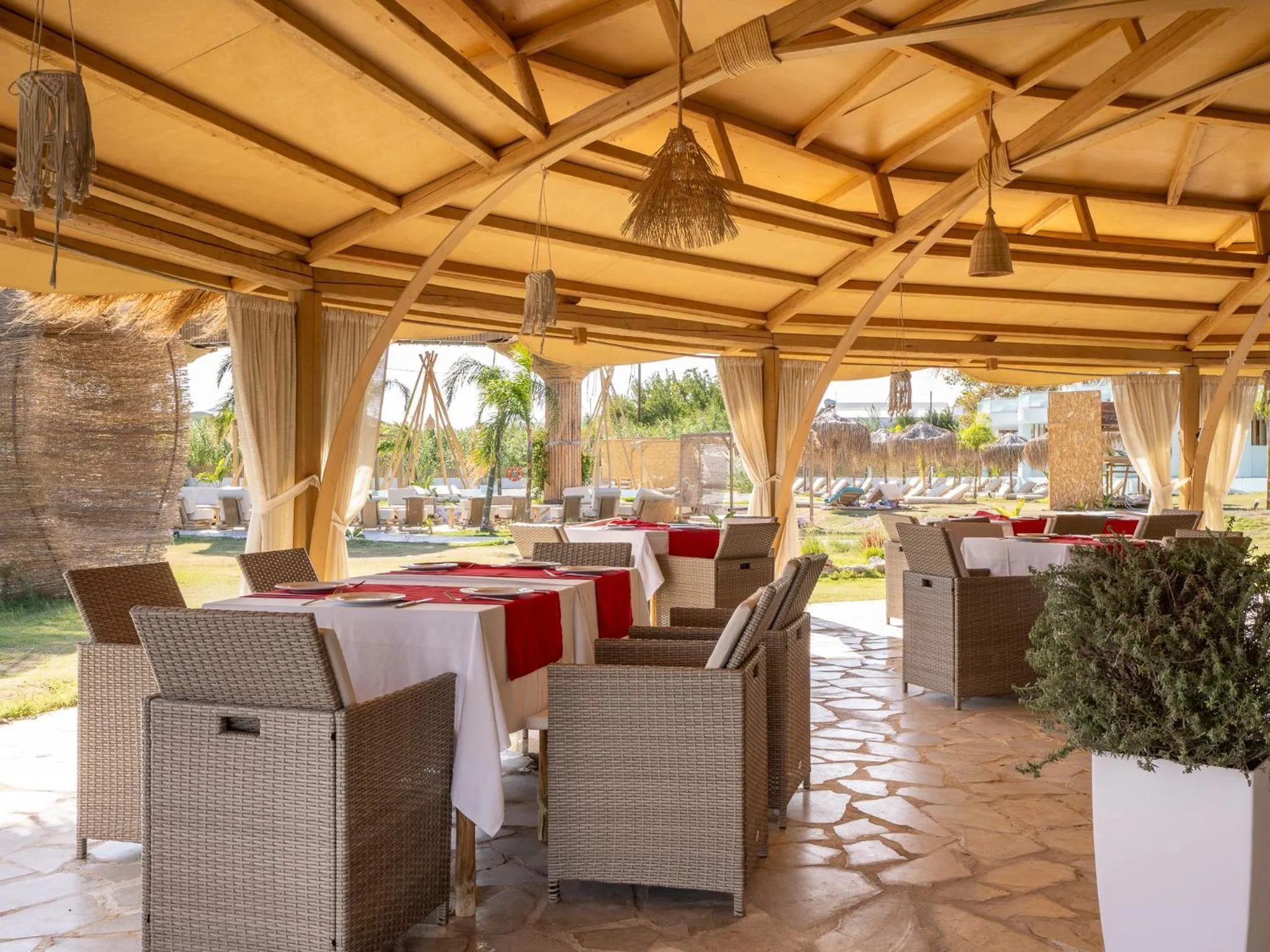 Alia Beachfront Suites and Spa