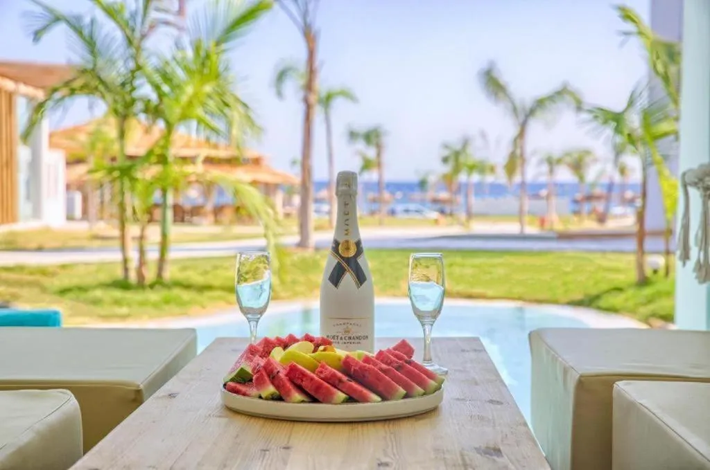 Alia Beachfront Suites and Spa