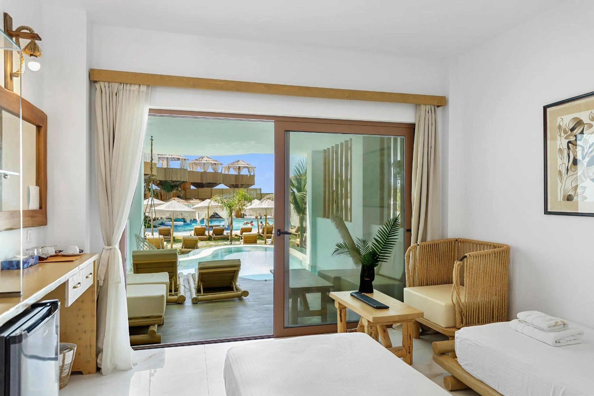 Bed in Alia Beachfront Suites and Spa
