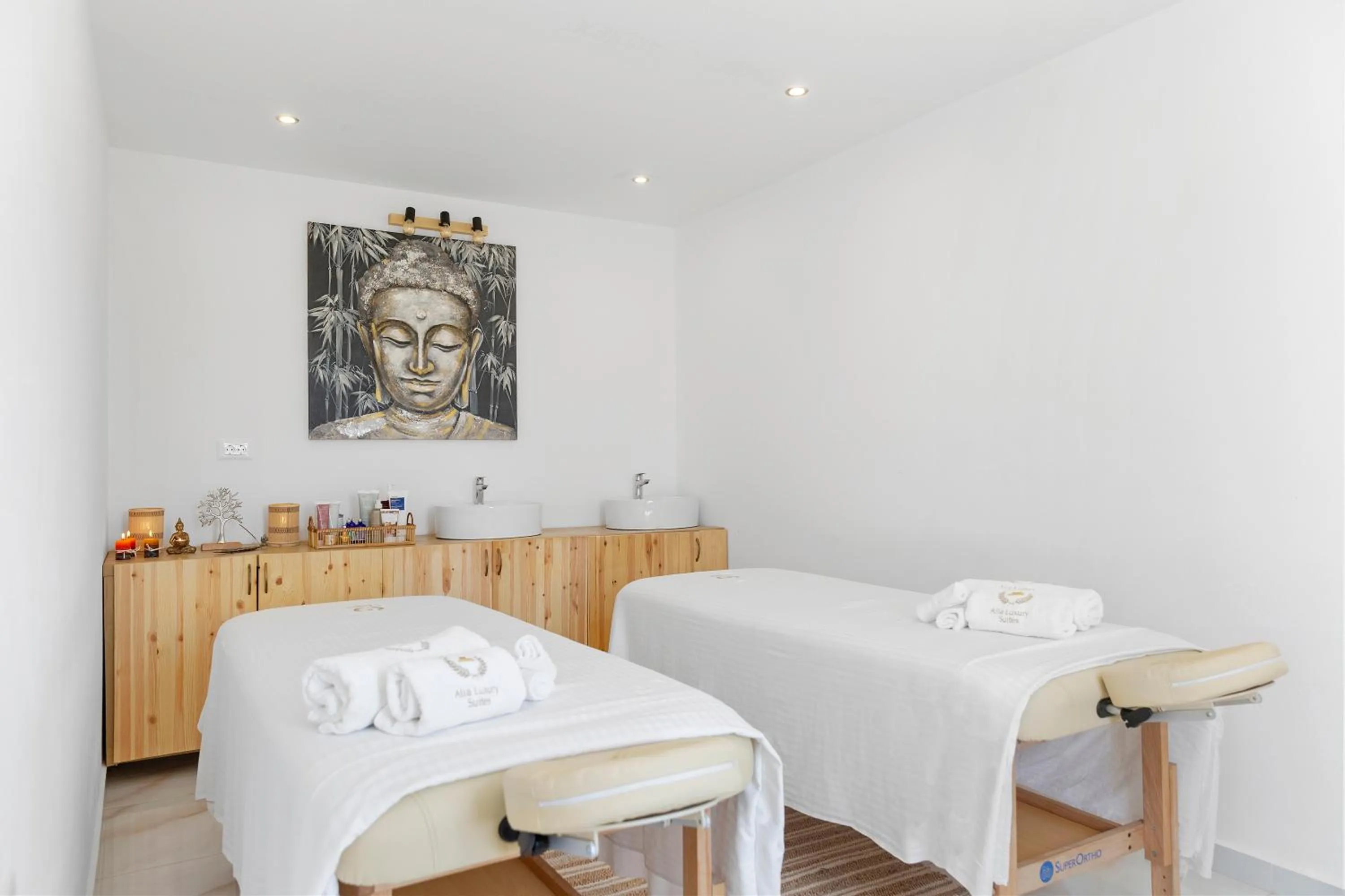 Alia Beachfront Suites and Spa