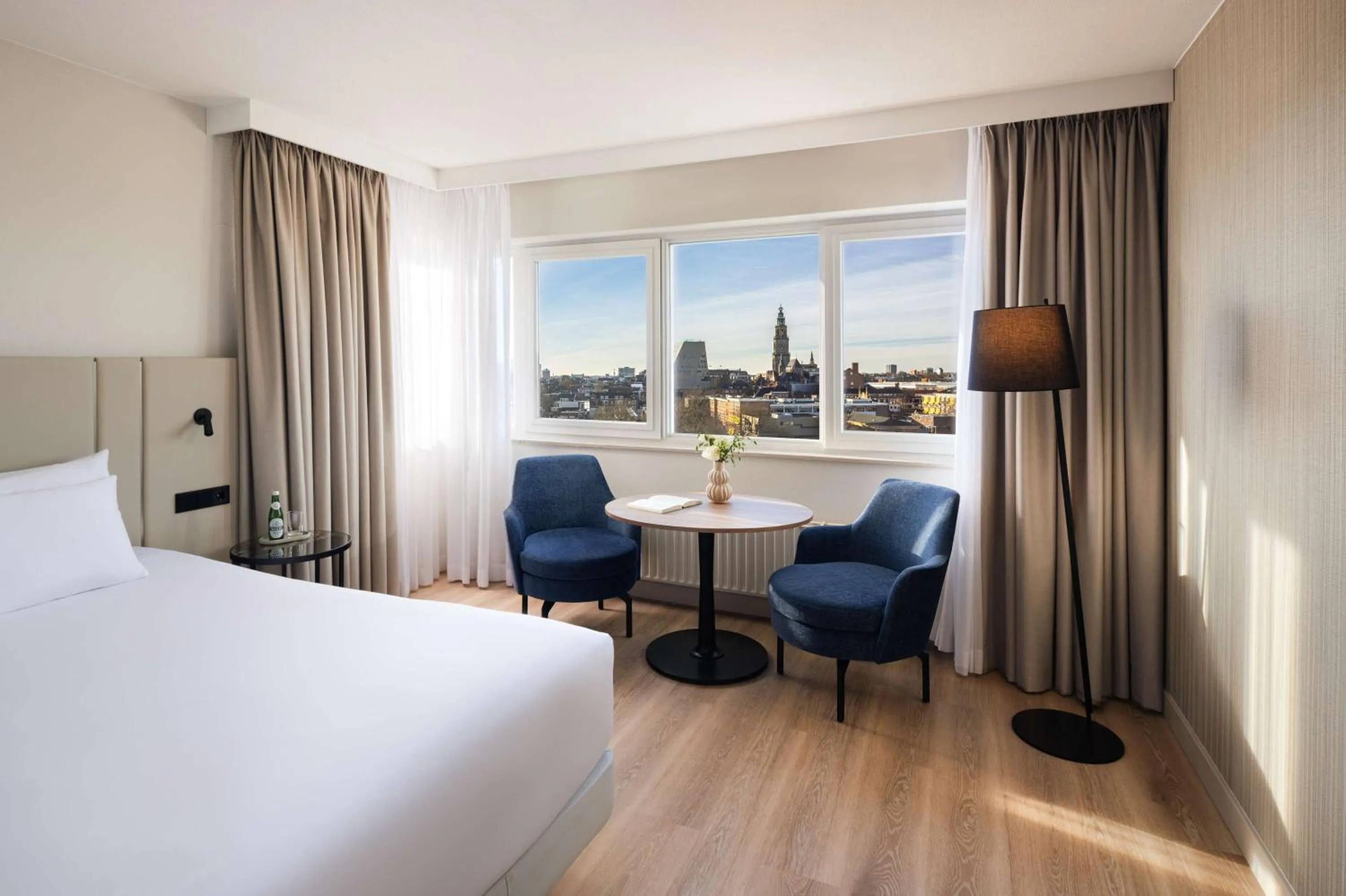 Bedroom, Bed in NH Groningen Hotel