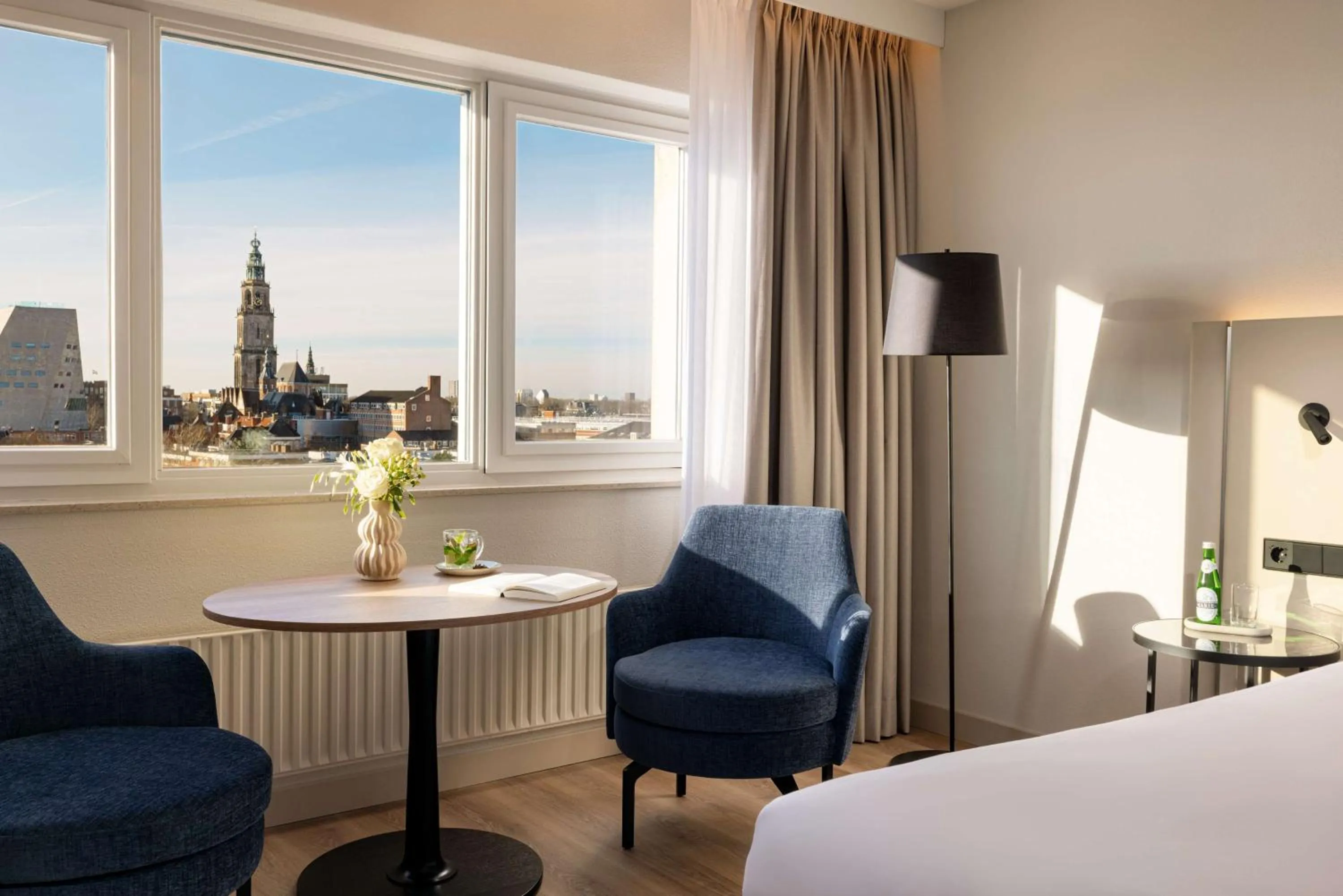 Bedroom, Bed in NH Groningen Hotel