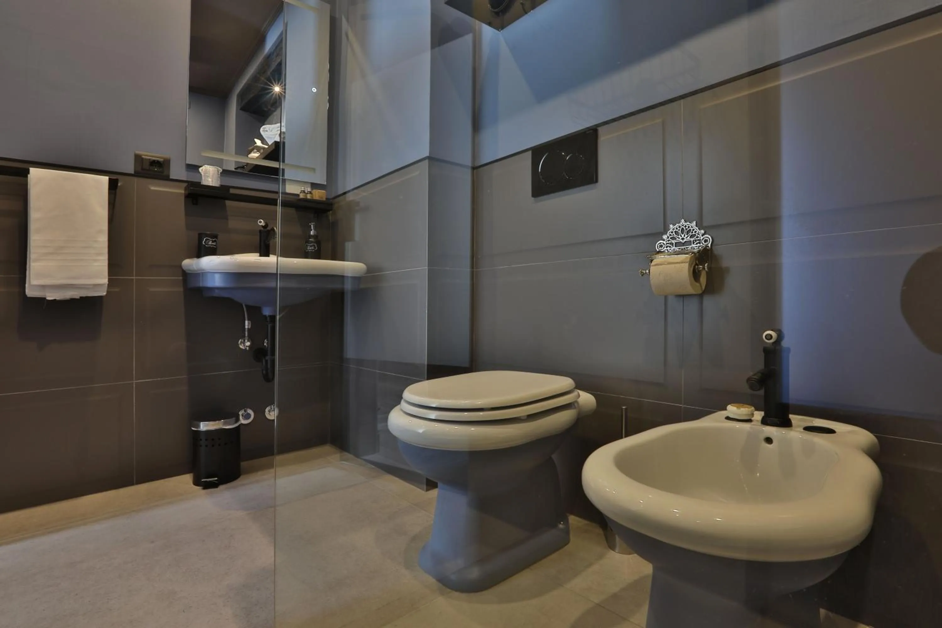 Bathroom in FORVM bijoux ROOMS