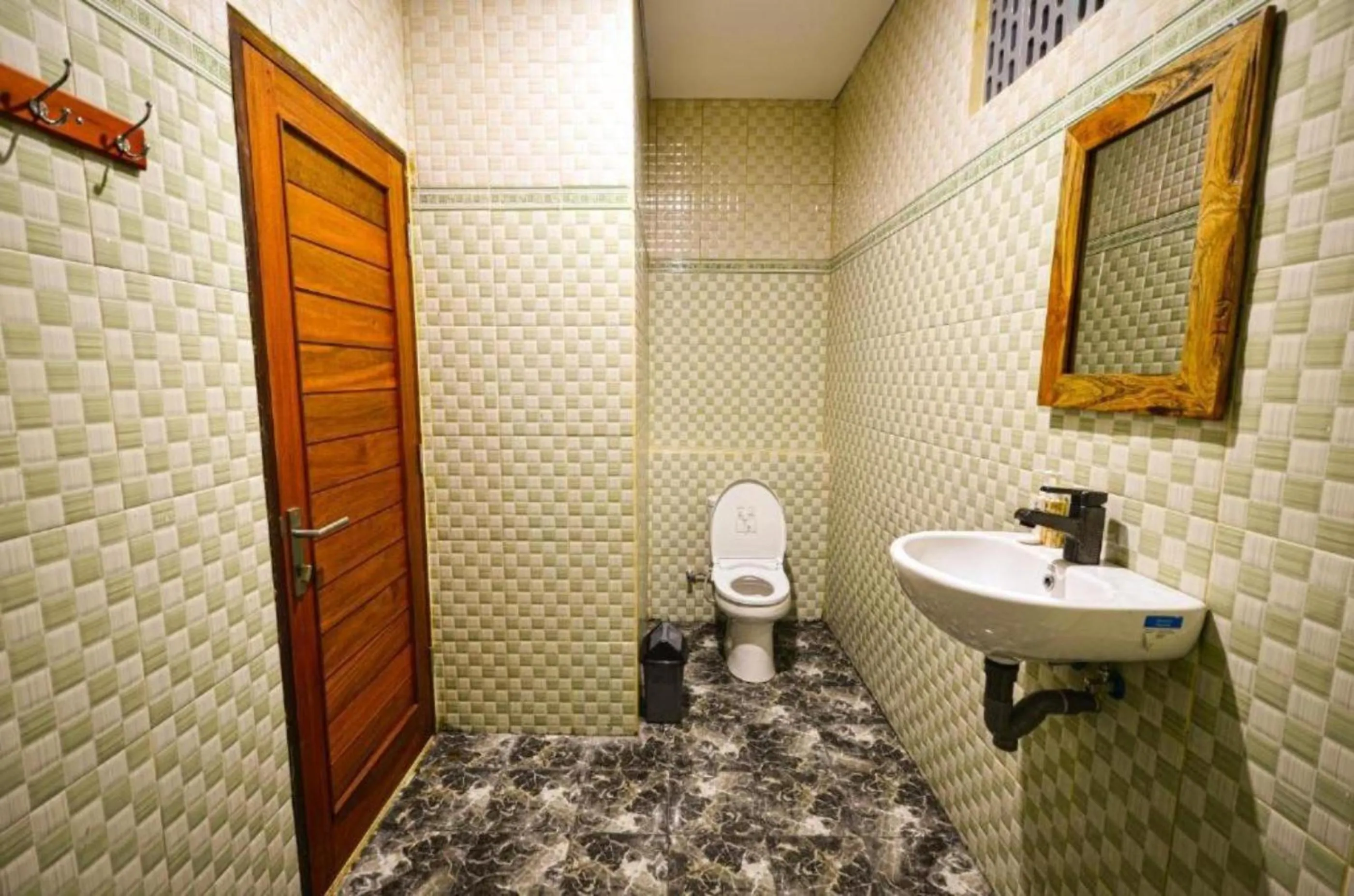 Toilet in Canggu Kayuma House